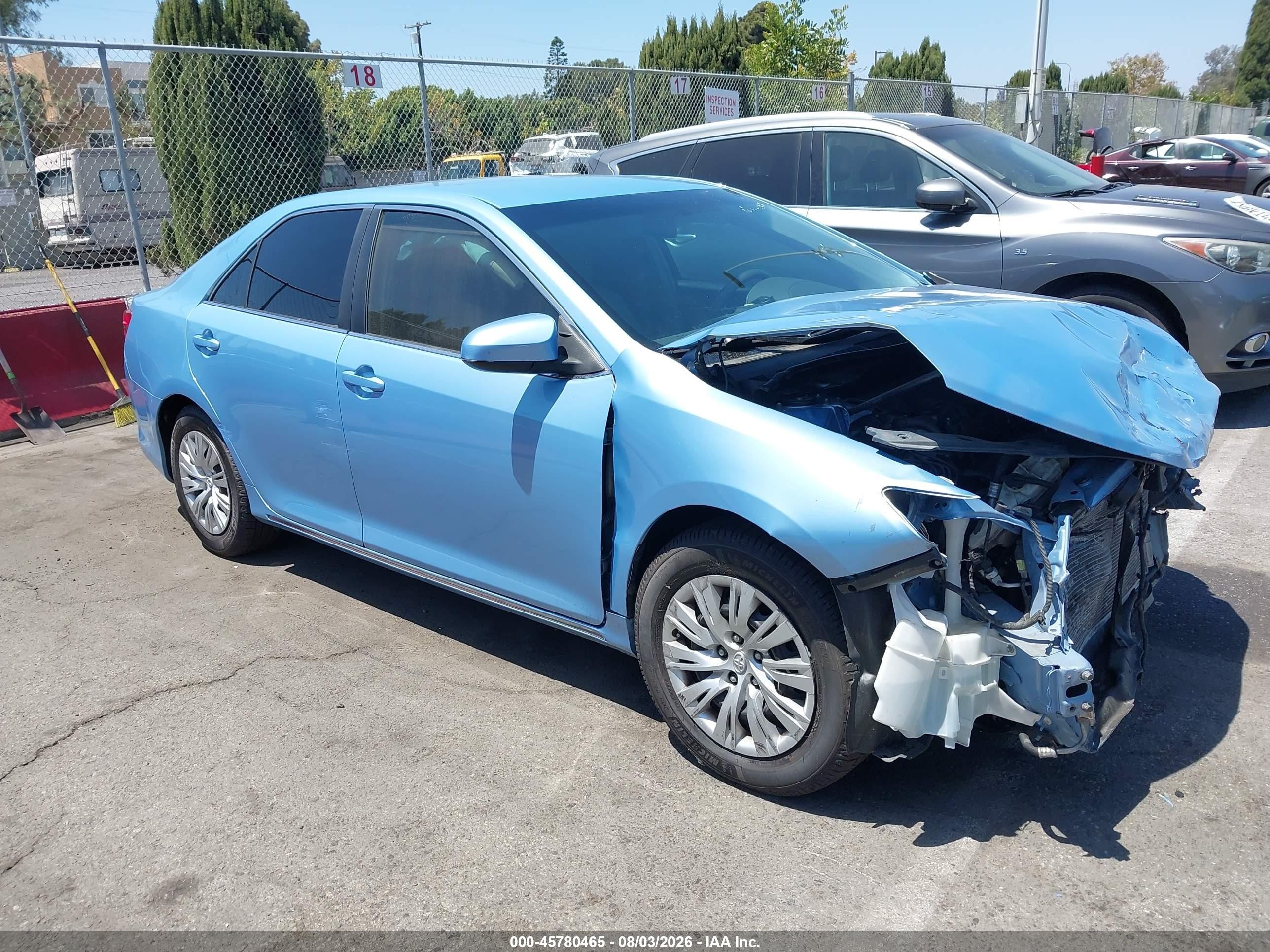 2012 Toyota Camry XLE, VIN 4T4BF1FK8CR193860 — Front end