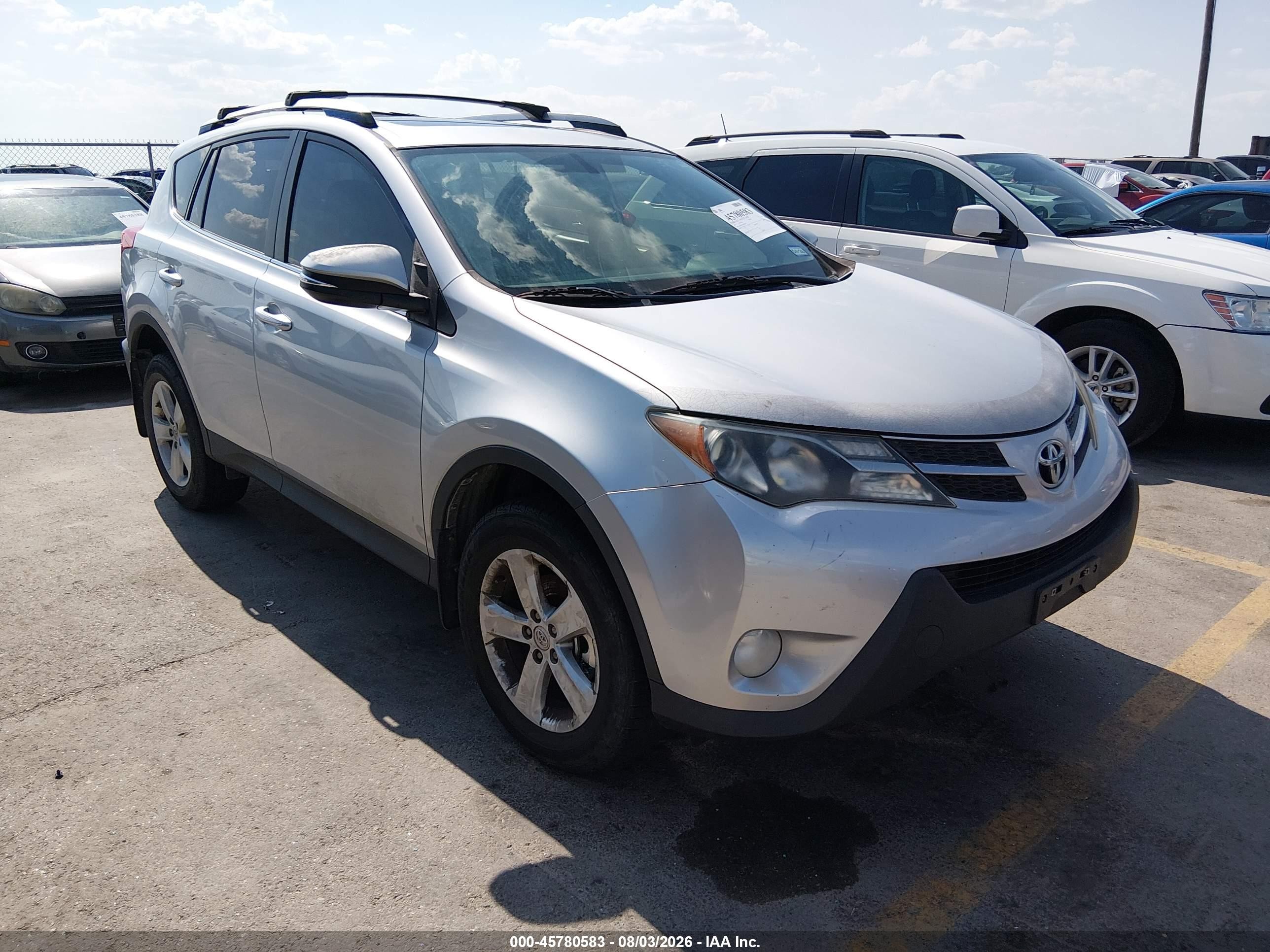 2013 Toyota RAV4 XLE, VIN JTMWFREV4DD001264 — Normal wear