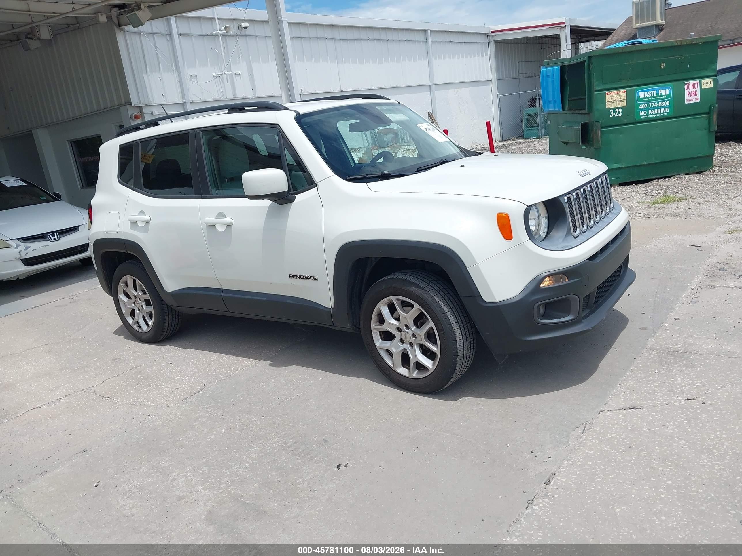 2015 Jeep Renegade Latitude, VIN ZACCJBBT3FPB44951 — Normal wear