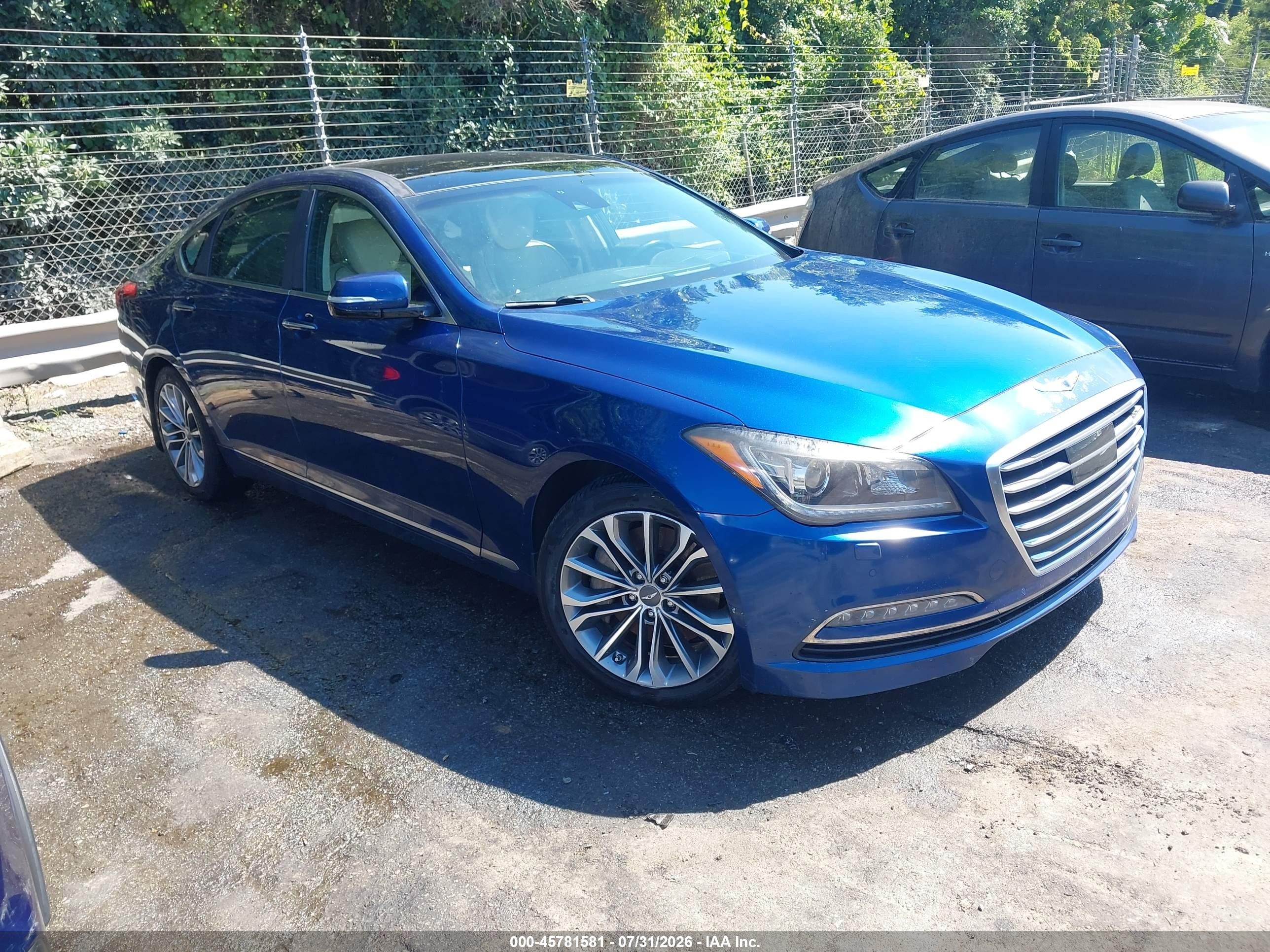 2016 Hyundai Genesis 3.8L, VIN KMHGN4JE3GU122108 — Normal wear