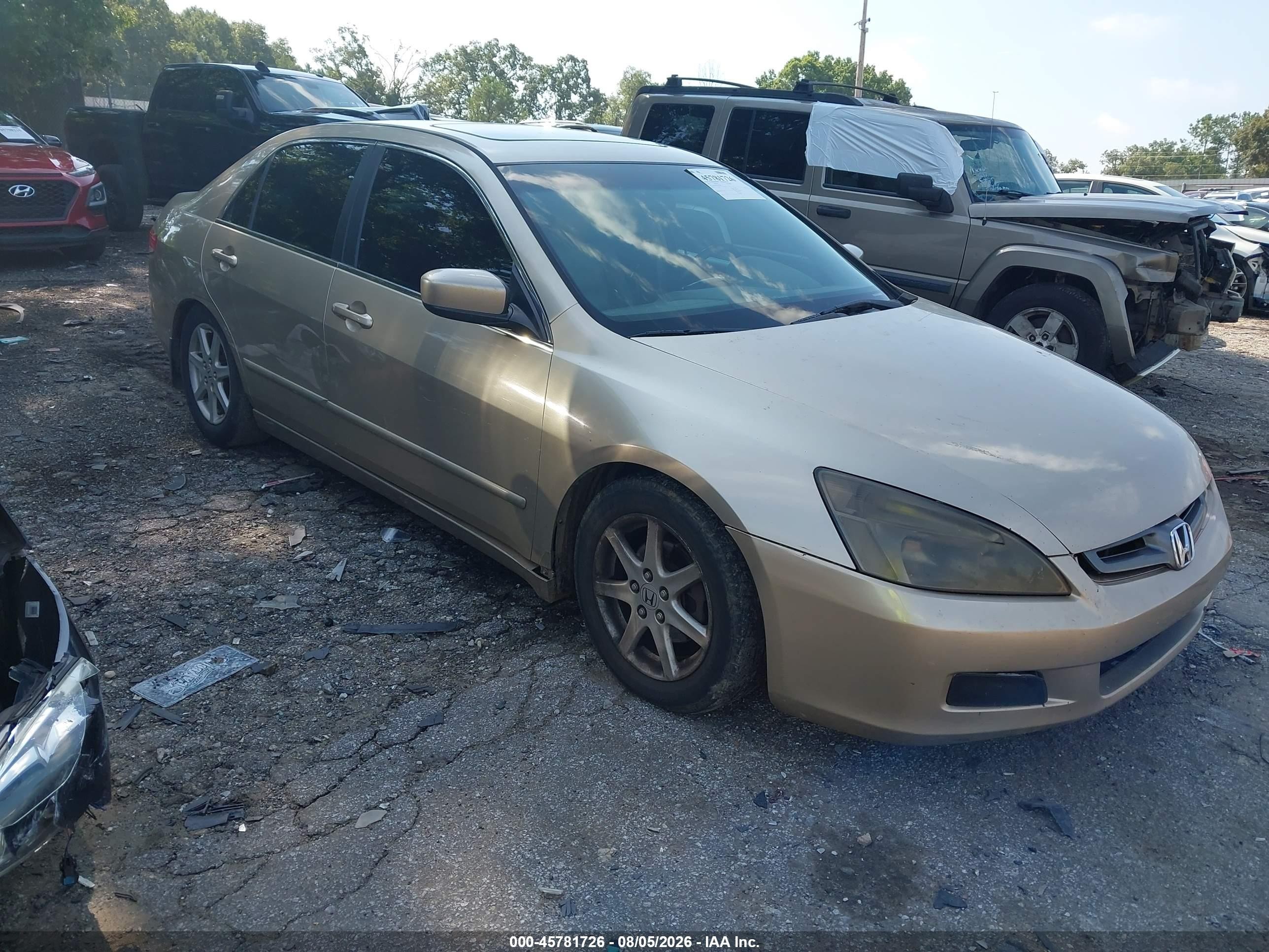 2004 Honda Accord EX, VIN 1HGCM66824A075981 — Side