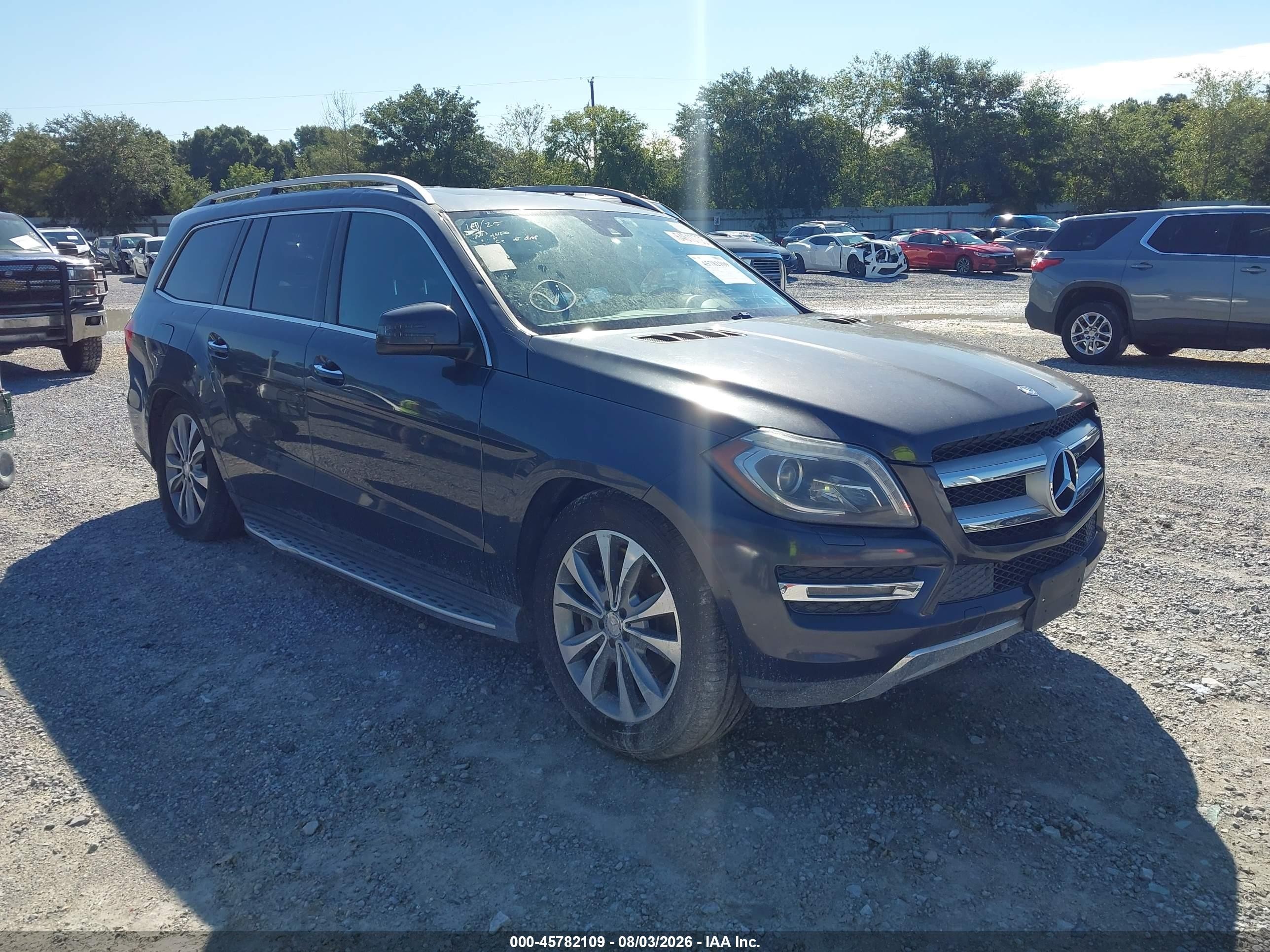 2014 Mercedes-Benz GL 450, VIN 4JGDF7CE7EA326620 — Normal wear