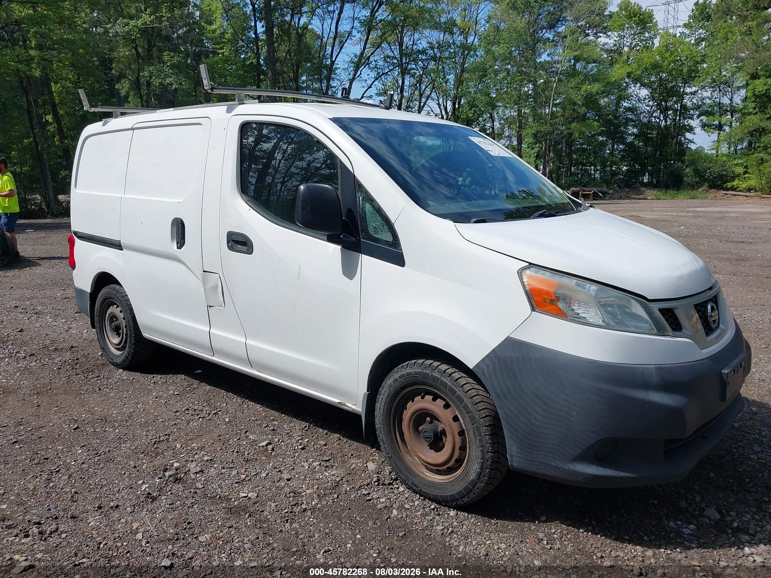 2013 Nissan NV200 SV, VIN 3N6CM0KN7DK697561 — Normal wear