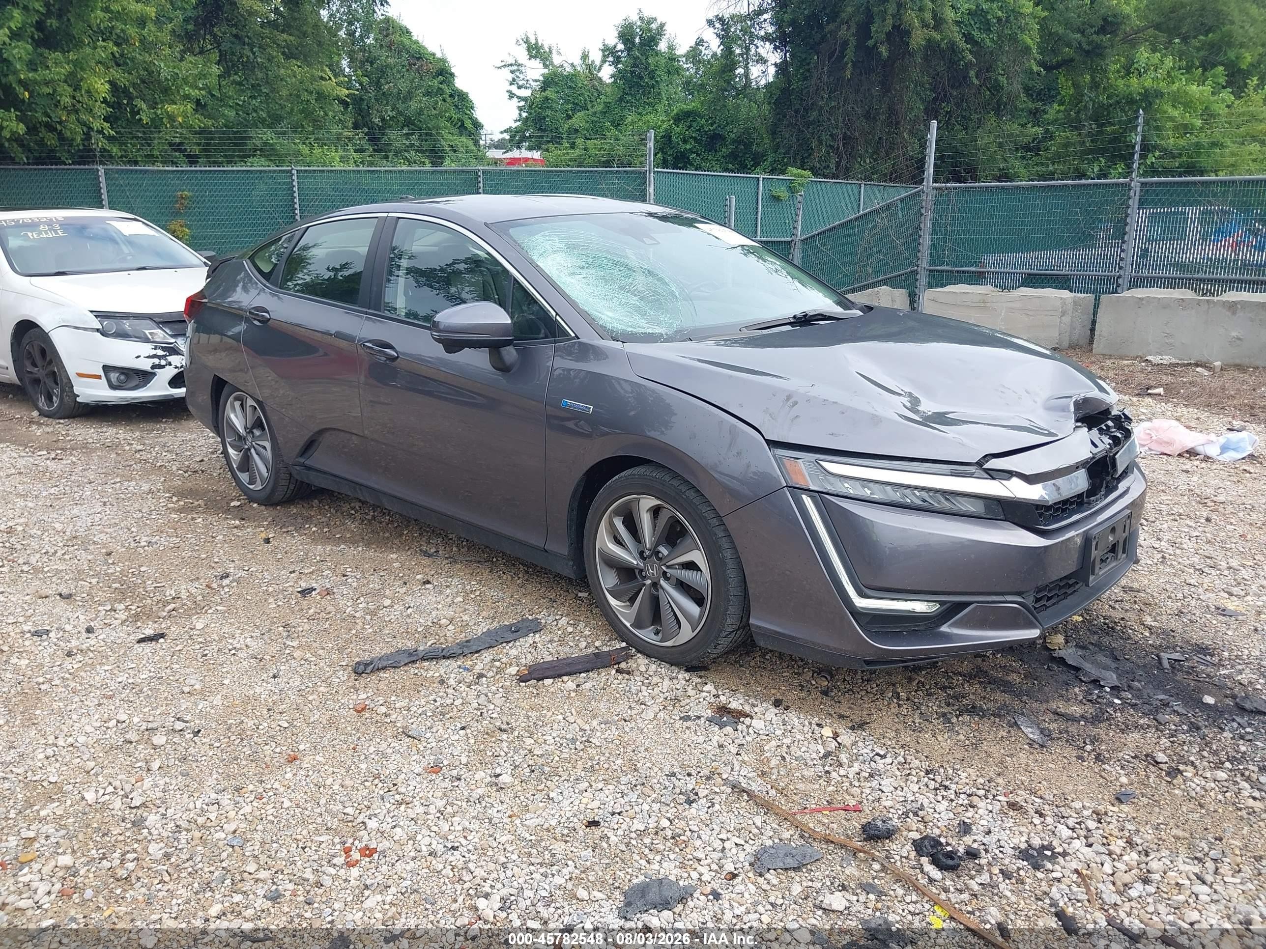 2018 Honda Clarity Touring, VIN JHMZC5F38JC019228 — Front end