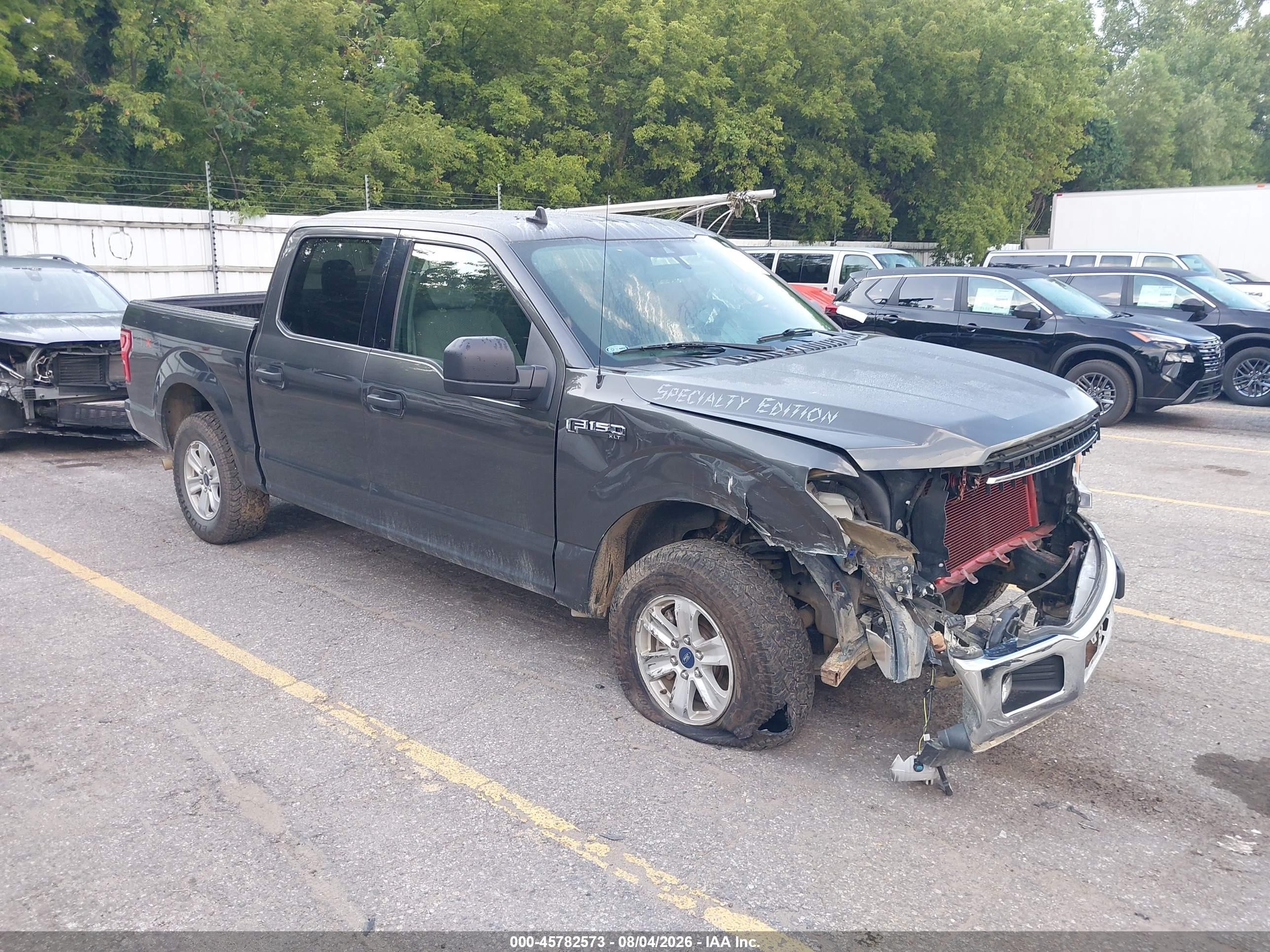 2019 Ford F-150 Lariat, VIN 1FTEW1E56KKC38358 — Front end