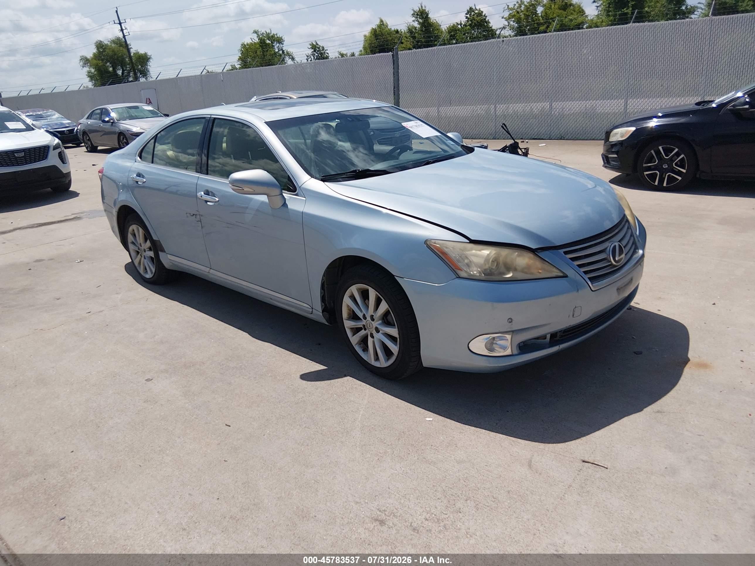 2012 Lexus ES 330, VIN JTHBK1EG9C2505878 — Side