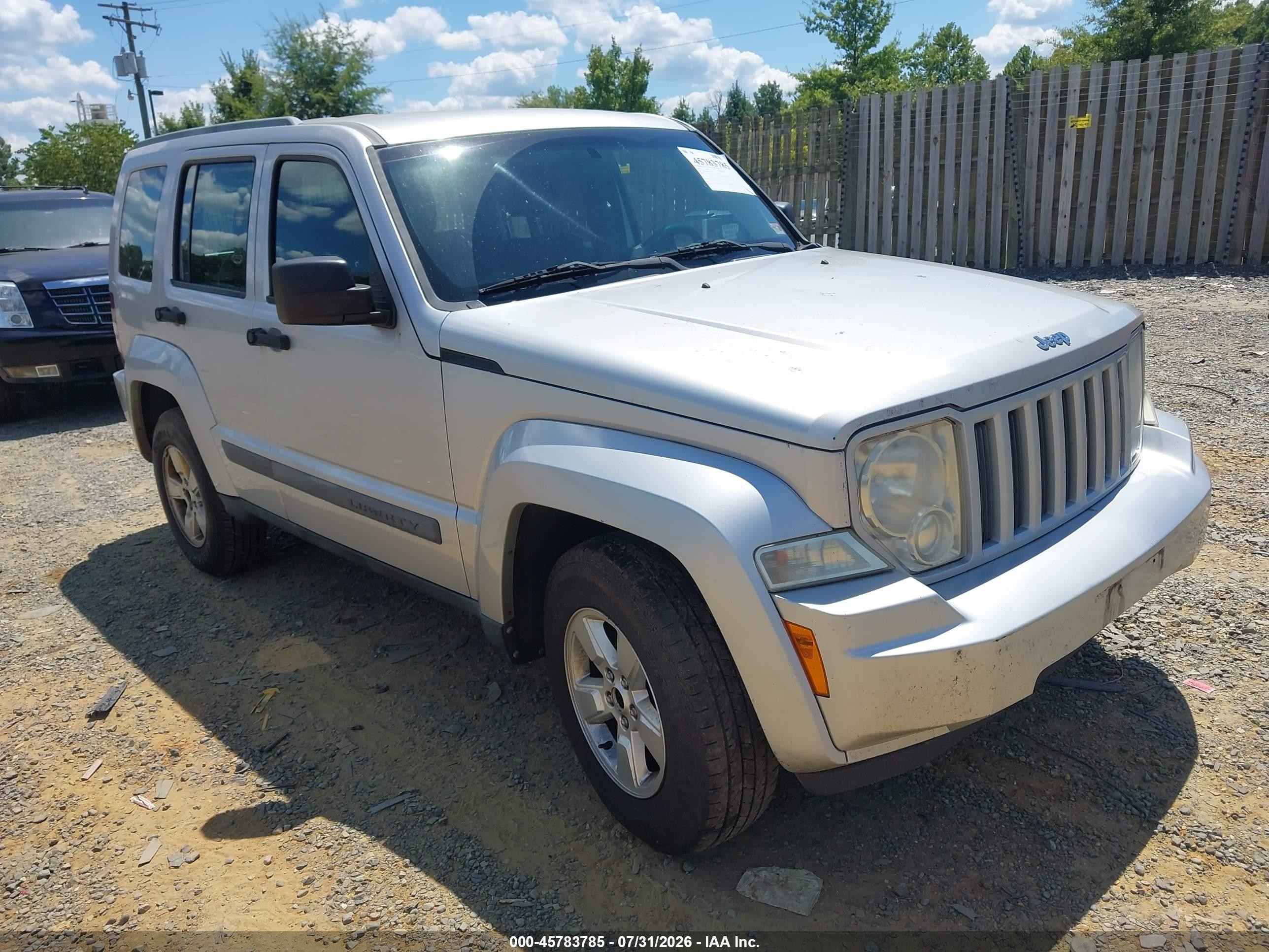 2011 Jeep Liberty Sport, VIN 1J4PN2GK3BW551942 — Normal wear