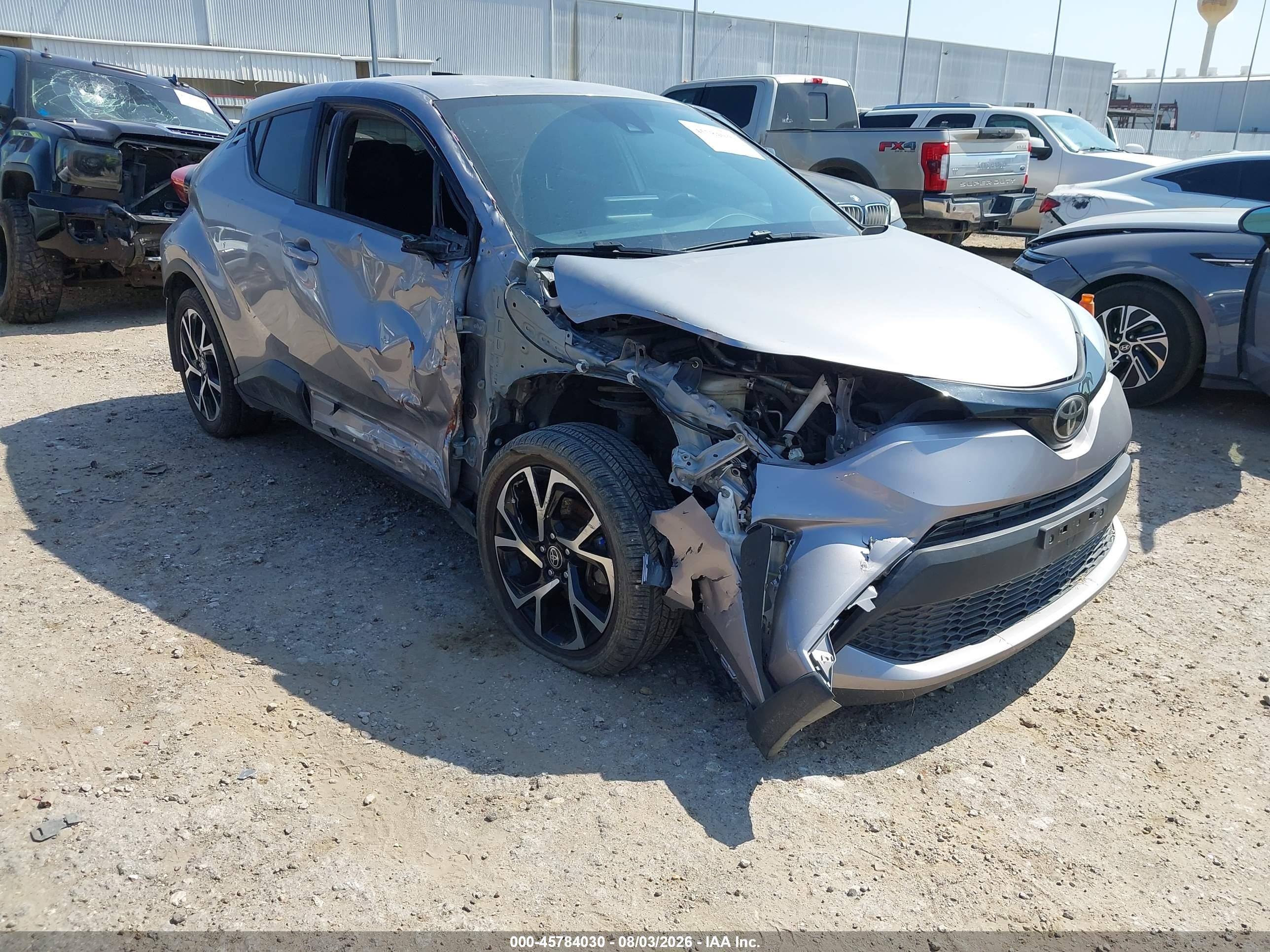 2020 Toyota C-HR XLE, VIN JTNKHMBXXL1068755 — Side