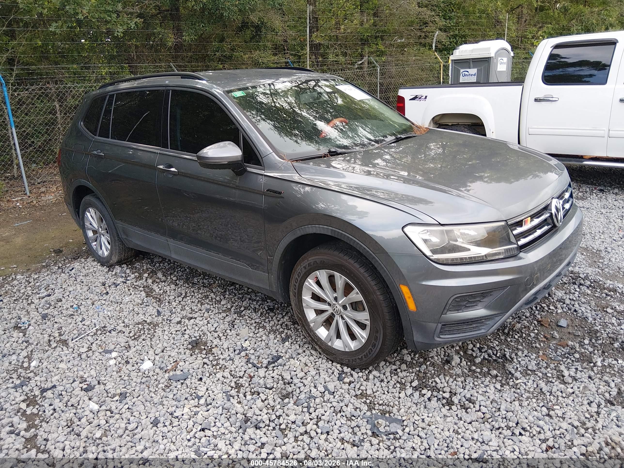 2018 Volkswagen Tiguan S, VIN 3VV1B7AX0JM055082 — Normal wear