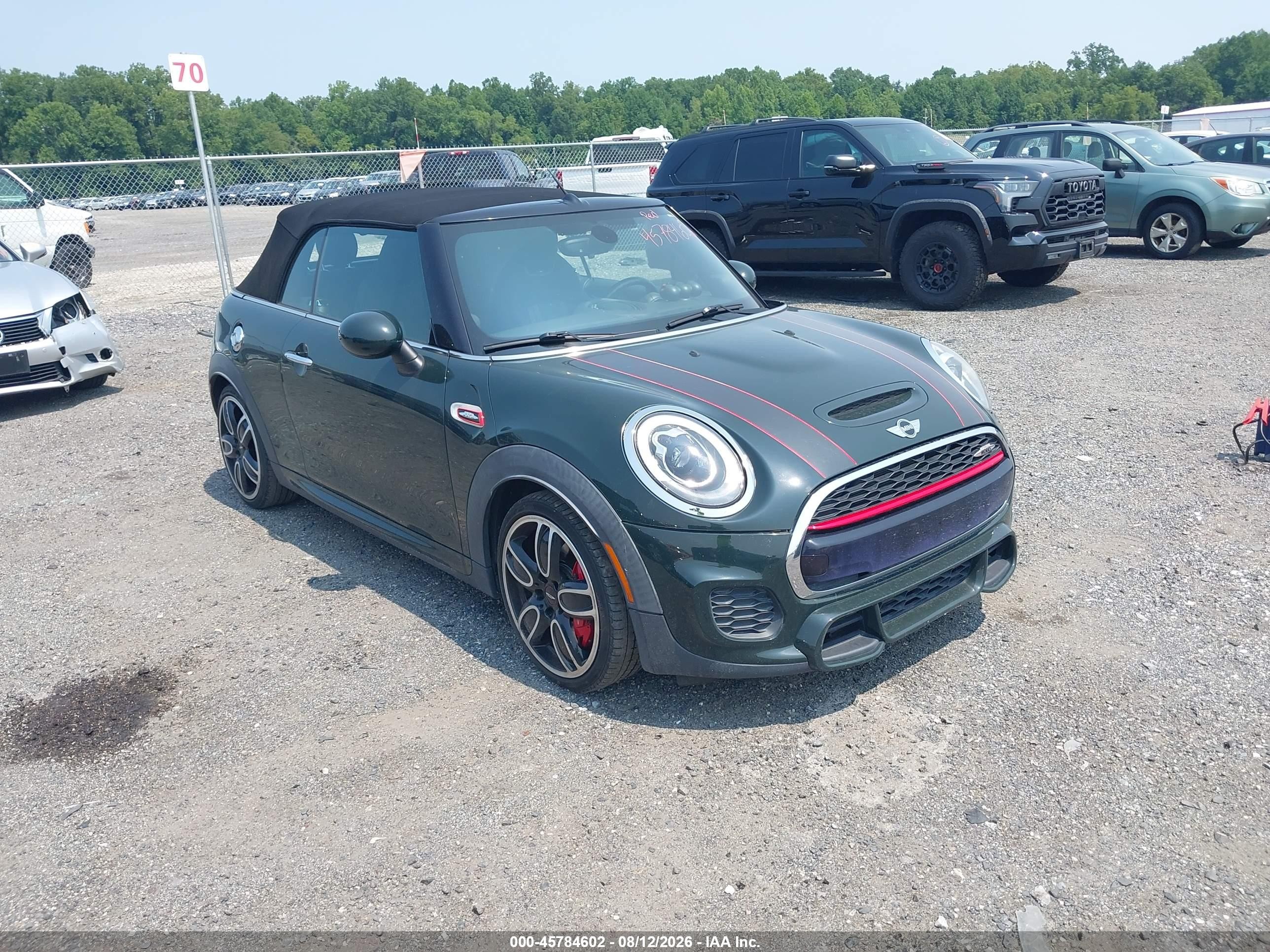 2017 MINI Convertible, VIN WMWWH9C57H3A78039 — Normal wear