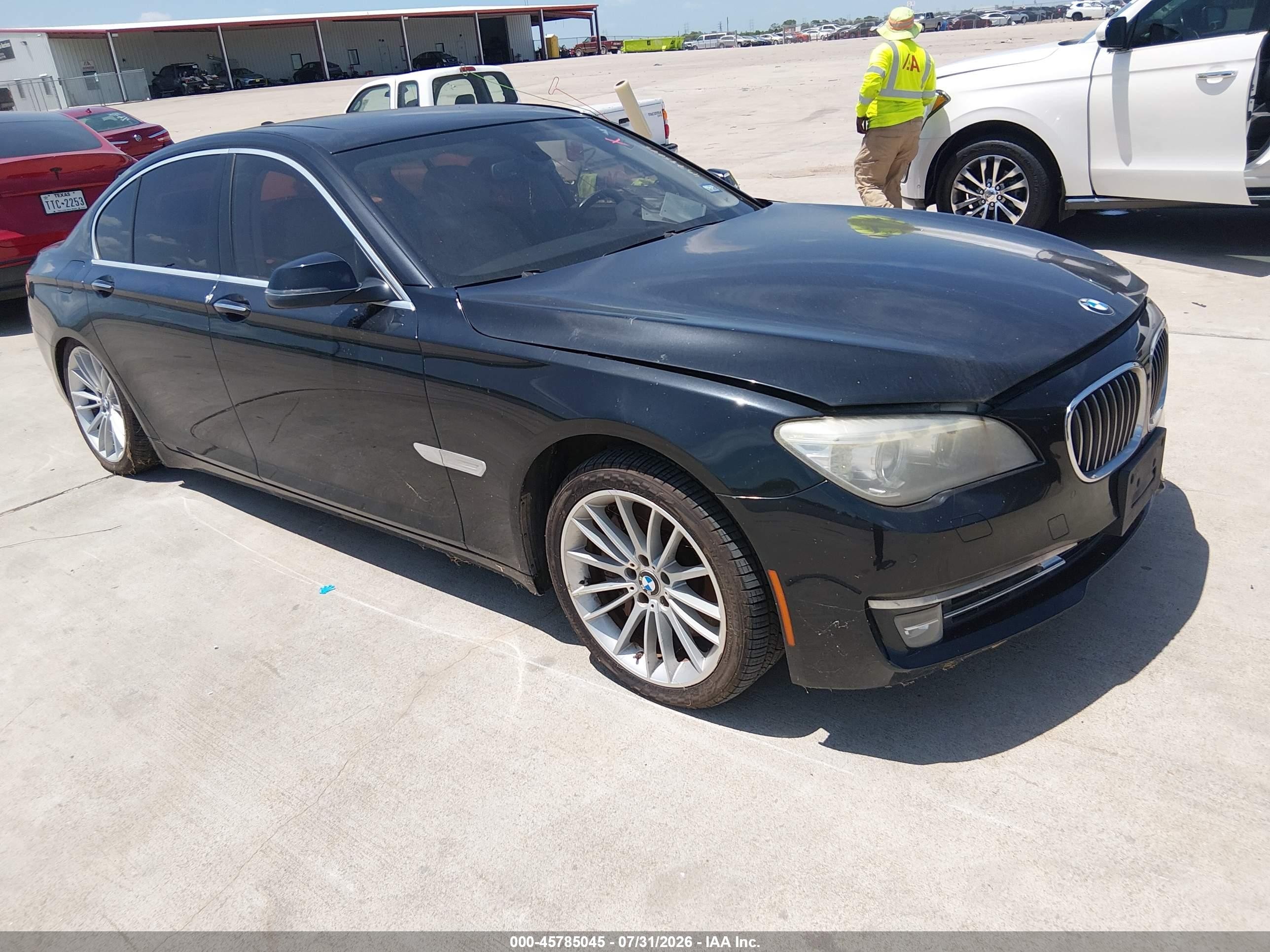 2013 BMW 7 Series 750i, VIN WBAYA8C58DC996428 — Normal wear