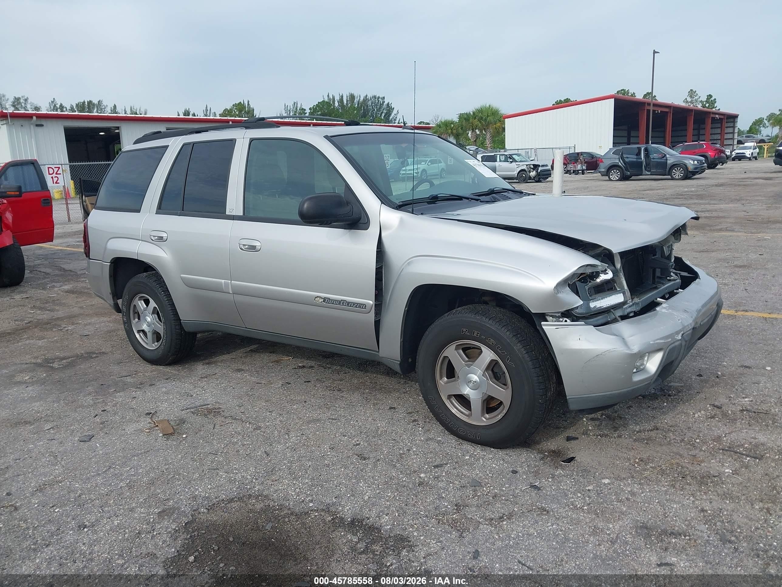 2004 Chevrolet TrailBlazer LS, VIN 1GNDS13S042289462 — Перед