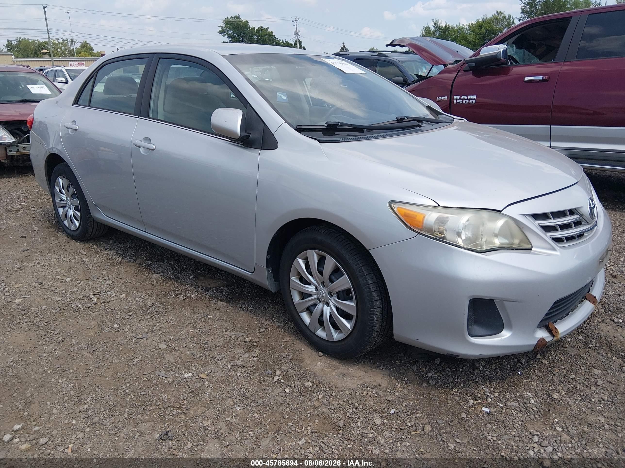 2013 Toyota Corolla S, VIN 5YFBU4EE1DP166810 — Бок
