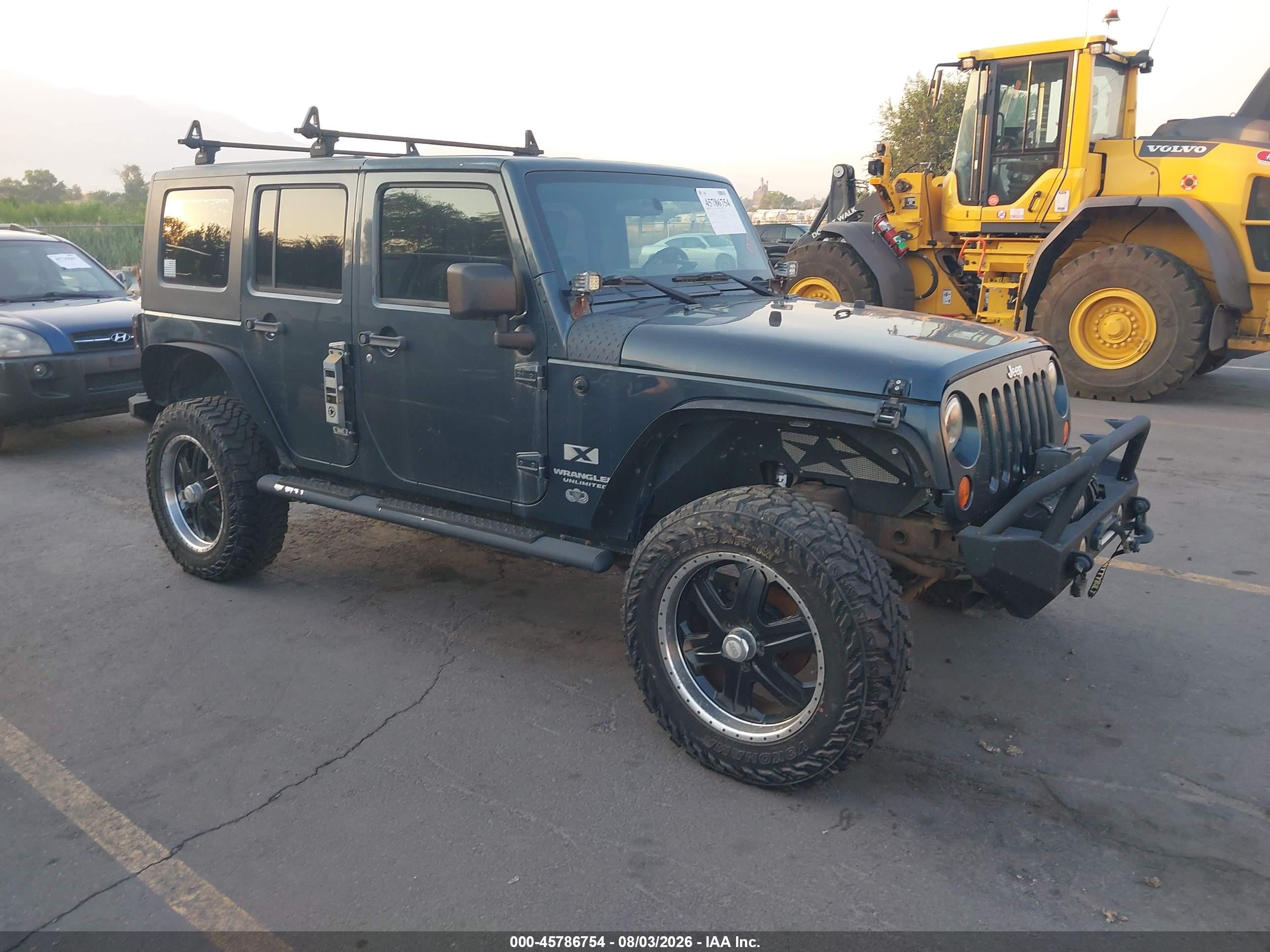 2007 Jeep Wrangler Unlimited X, VIN 1J4GA39147L221743 — Normal wear