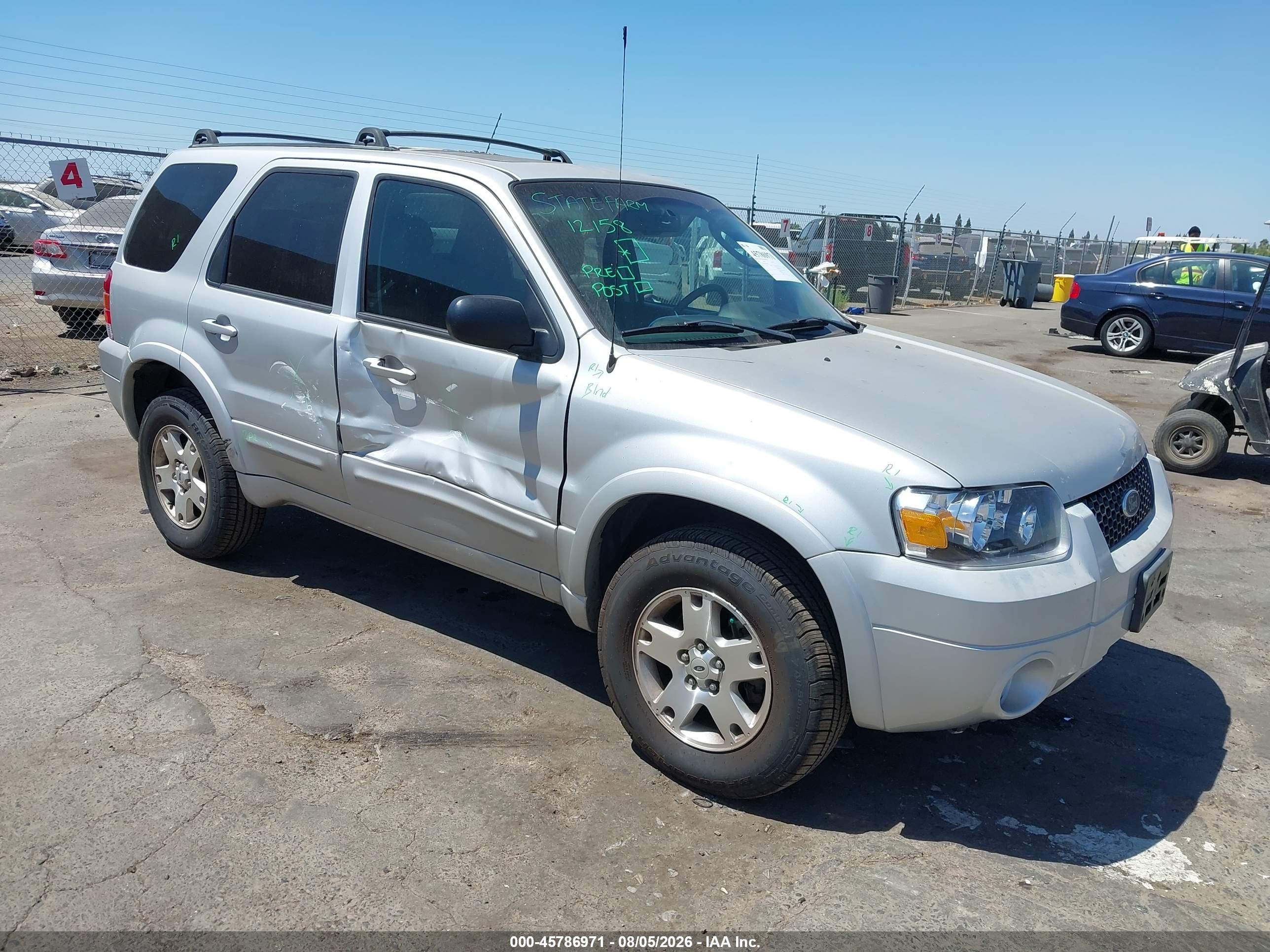 2007 Ford Escape Limited, VIN 1FMCU94137KA16163 — Side