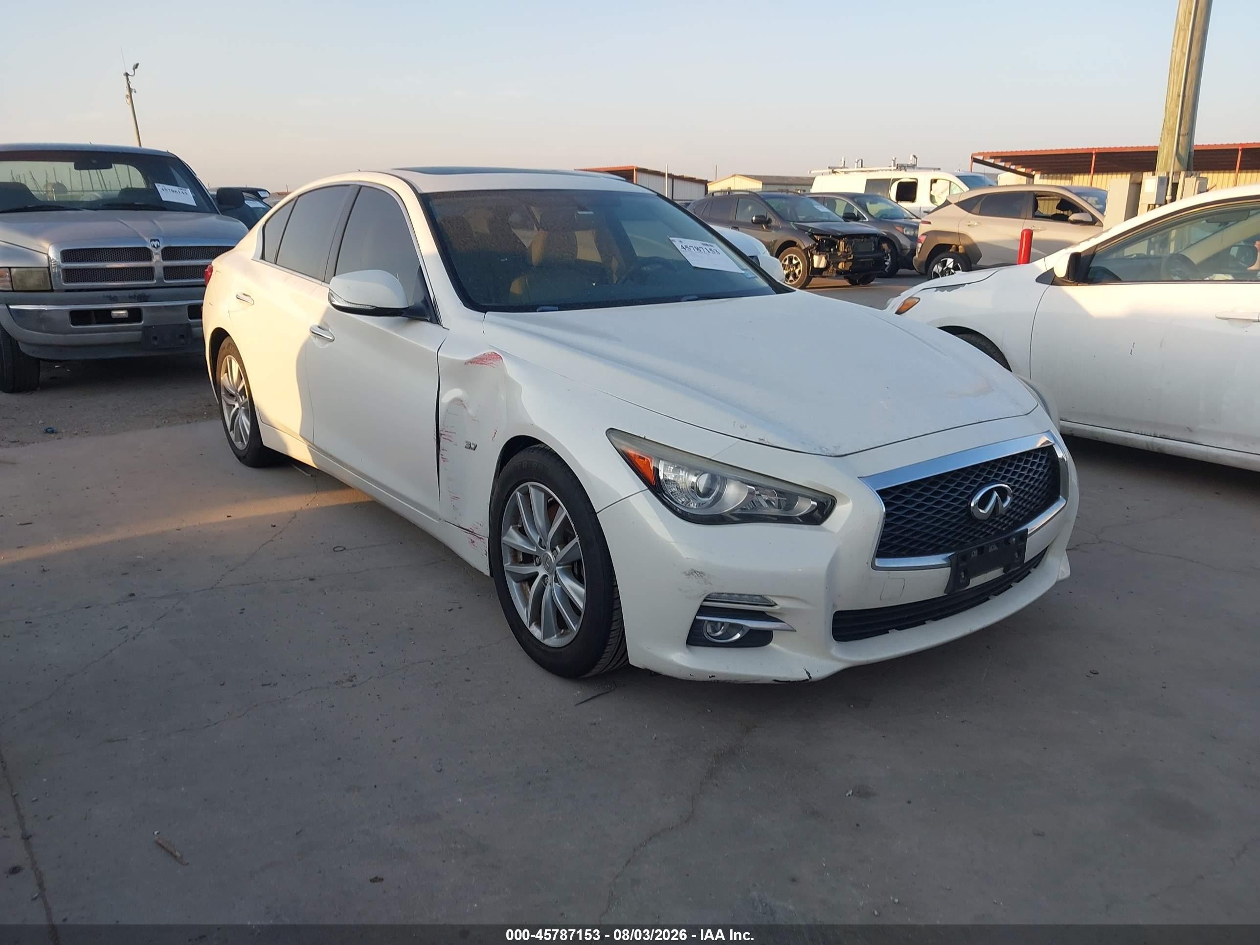2015 Infiniti Q50 Premium, VIN JN1BV7APXFM339089 — Normal wear