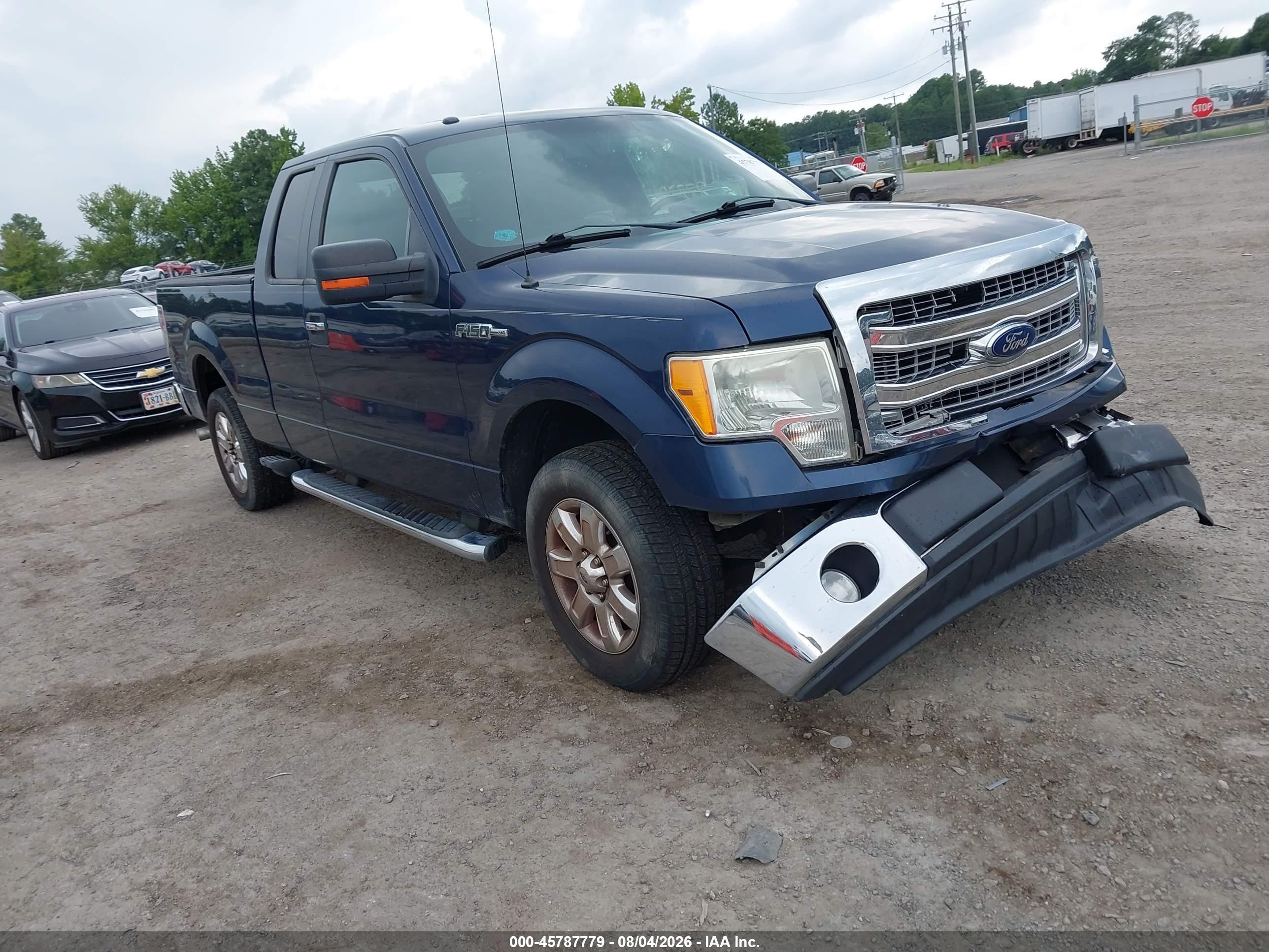 2013 Ford F-150 XLT, VIN 1FTEX1CMXDFB57284 — Перед