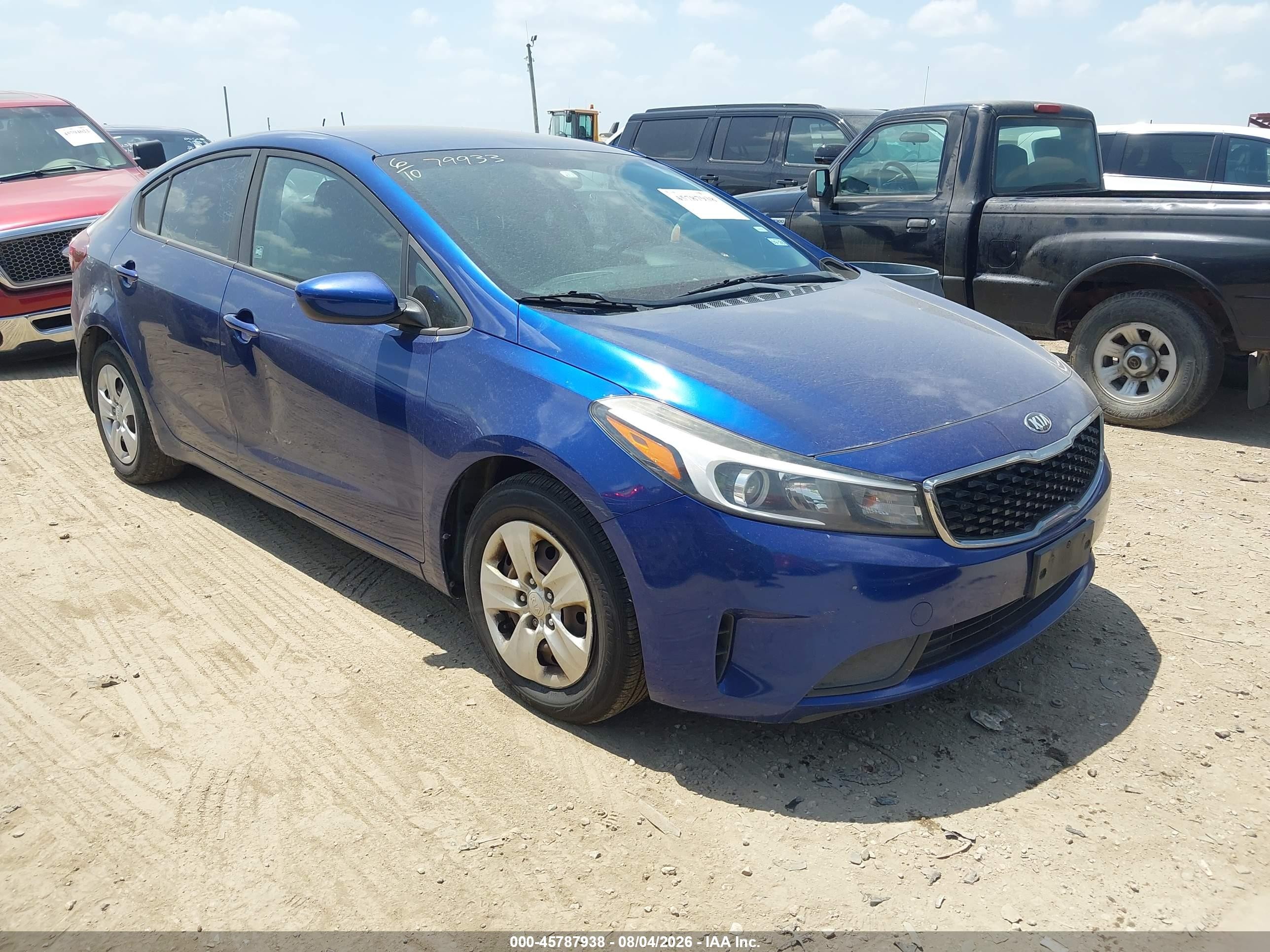 2018 Kia Forte LX, VIN 3KPFL4A76JE193963 — Обычный износ