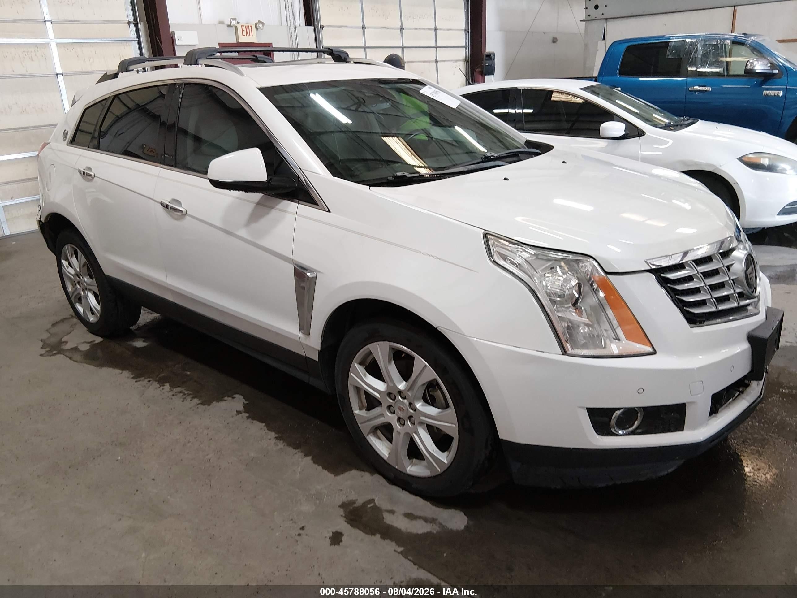 2016 Cadillac SRX Premium Collection, VIN 3GYFNDE33GS550487 — Rear end