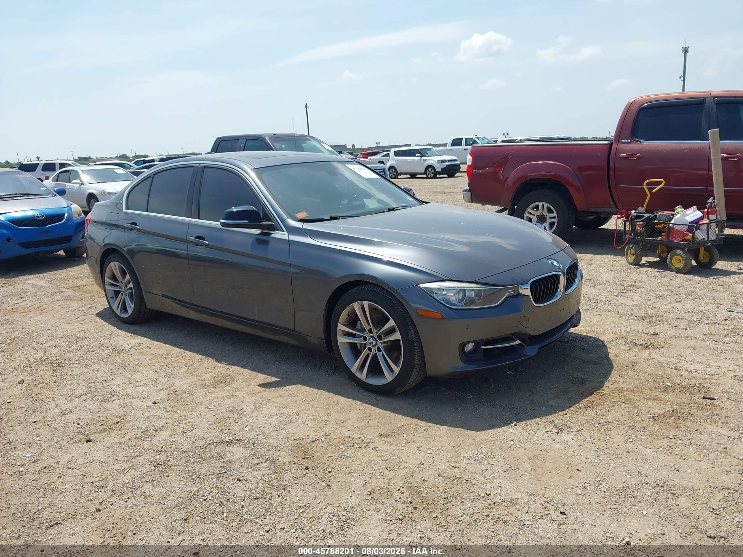 2013 BMW 3 Series ActiveHybrid 3, VIN WBA3F9C55DF483900 — Normal wear