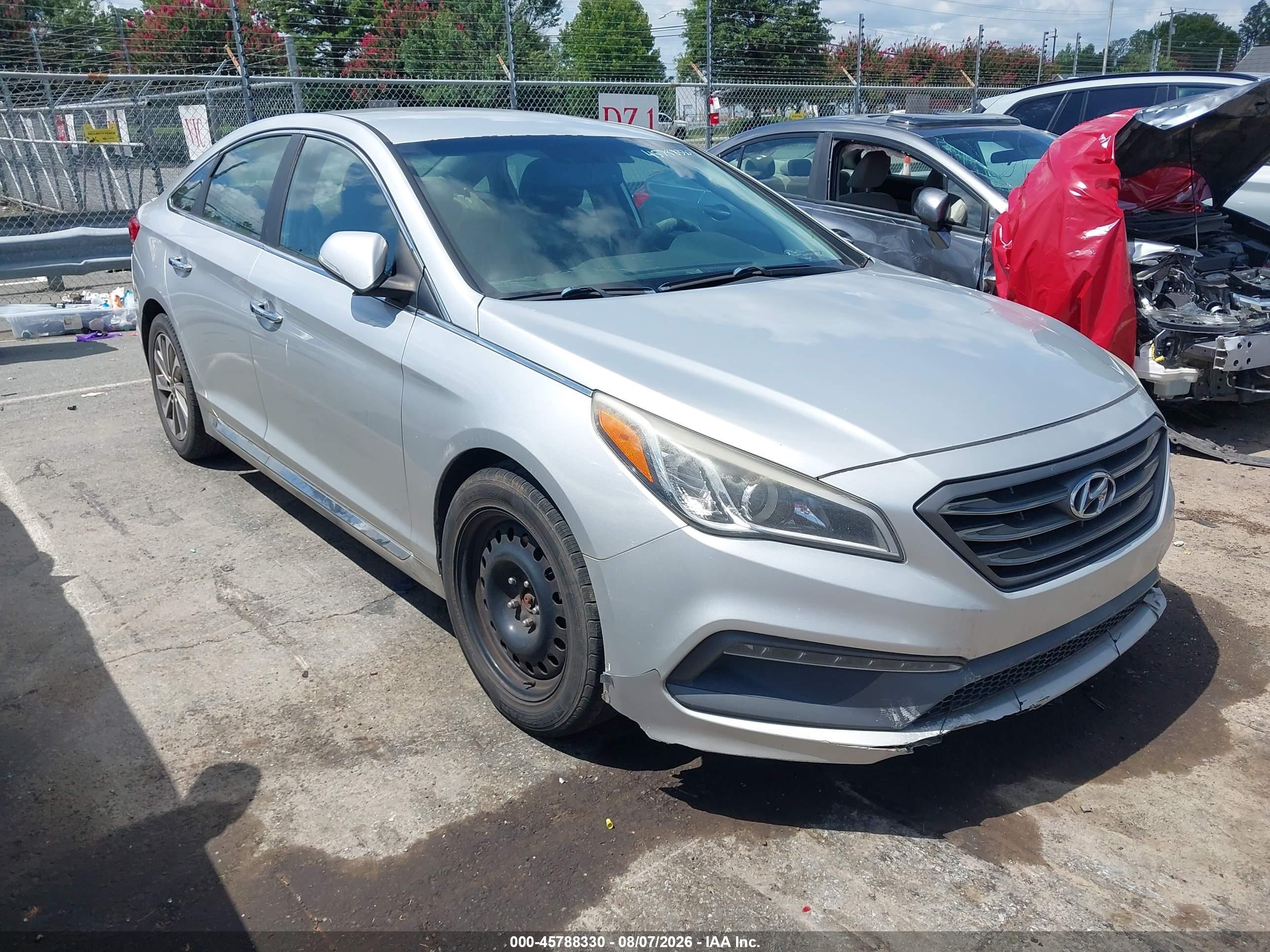 2015 Hyundai Sonata Sport, VIN 5NPE34AF0FH077082 — Normal wear