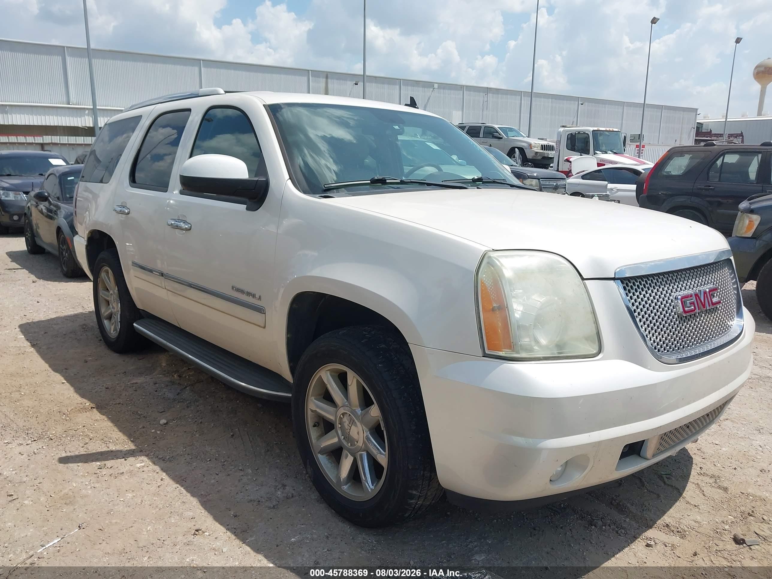 2012 GMC Yukon Denali, VIN 1GKS2EEF2CR325007 — Normal wear