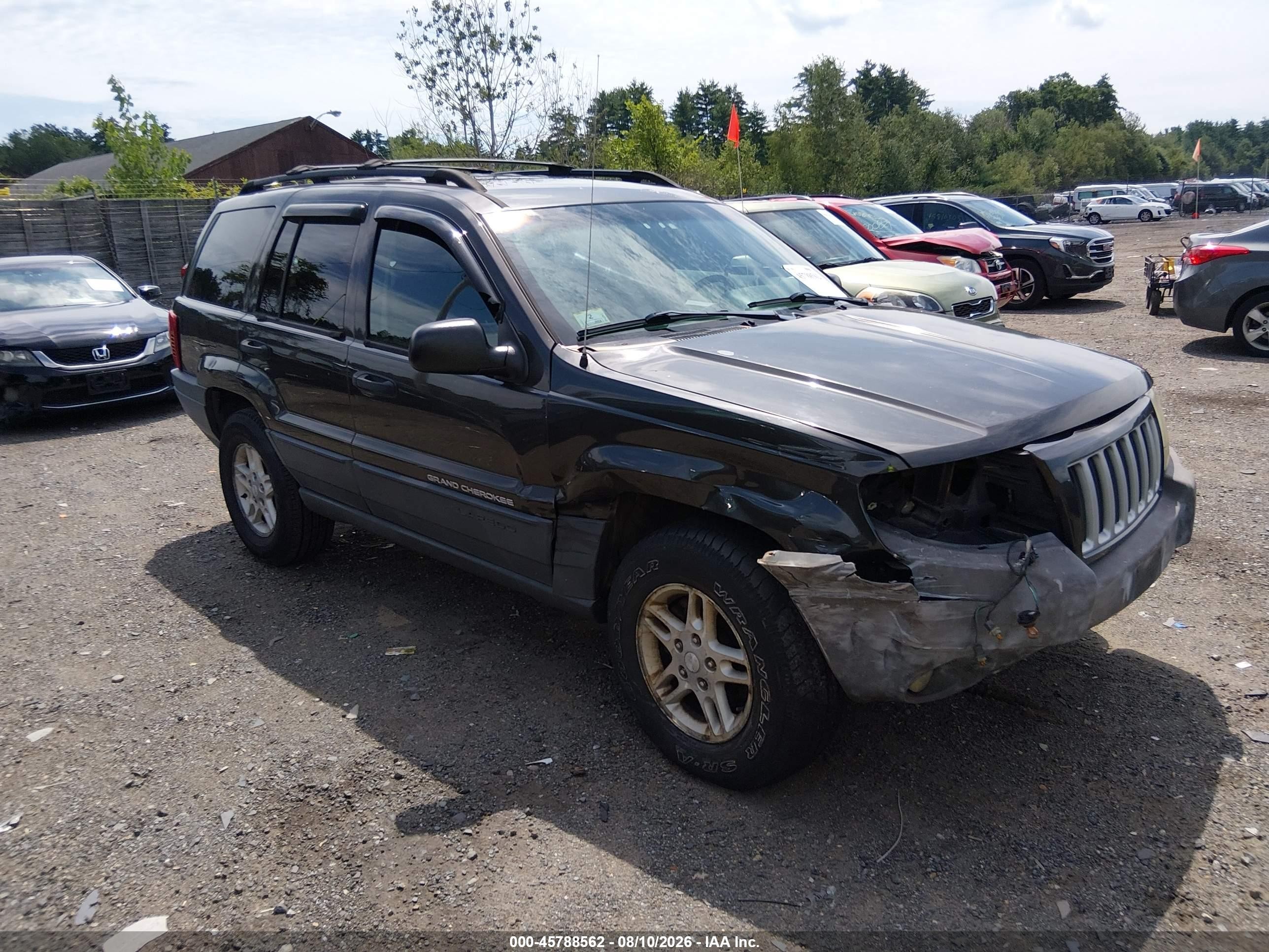 2004 Jeep Grand Cherokee Laredo, VIN 1J4GW48S34C377866 — Перед