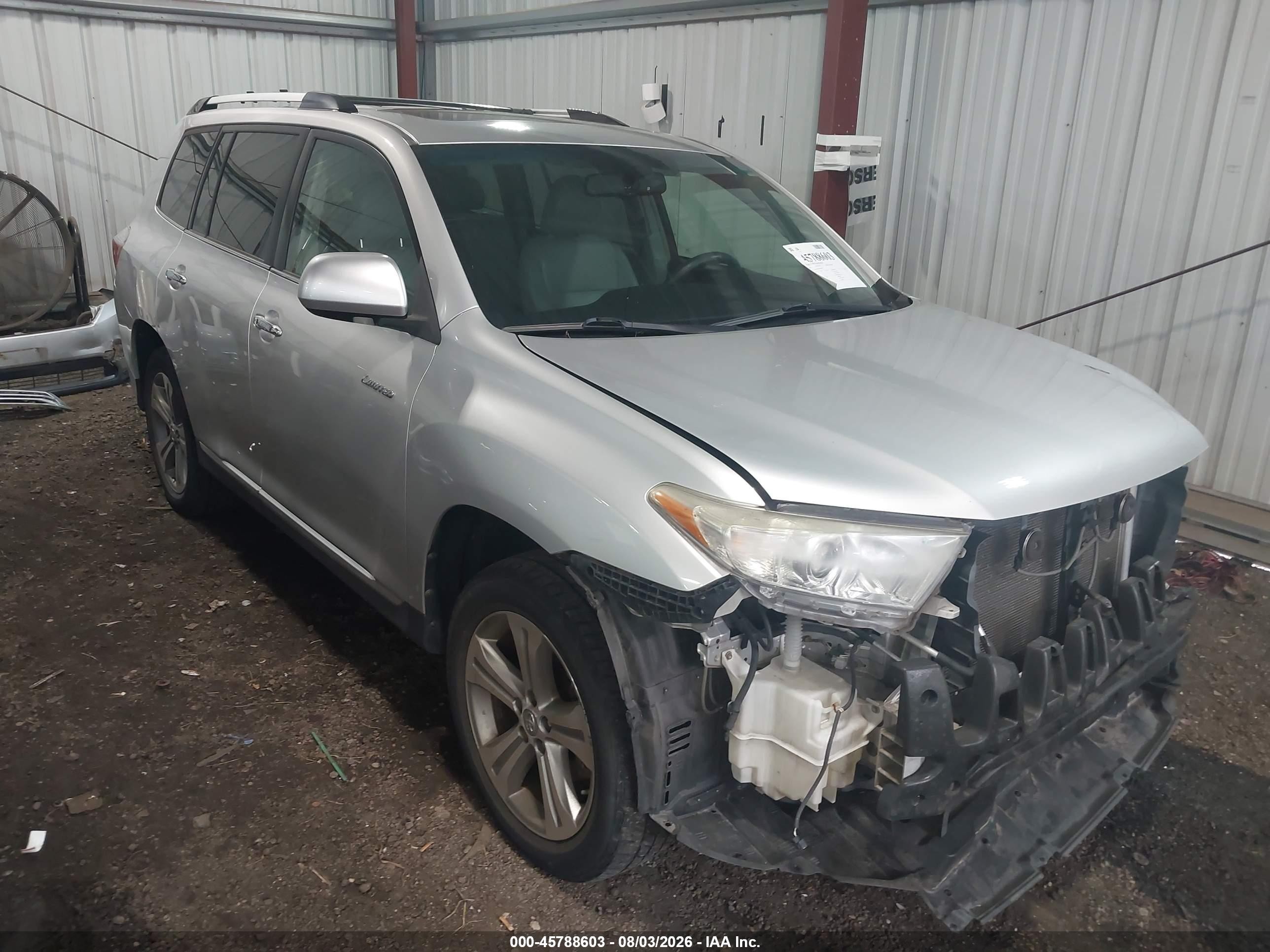 2011 Toyota Highlander Limited, VIN 5TDDK3EH0BS069122 — Front end
