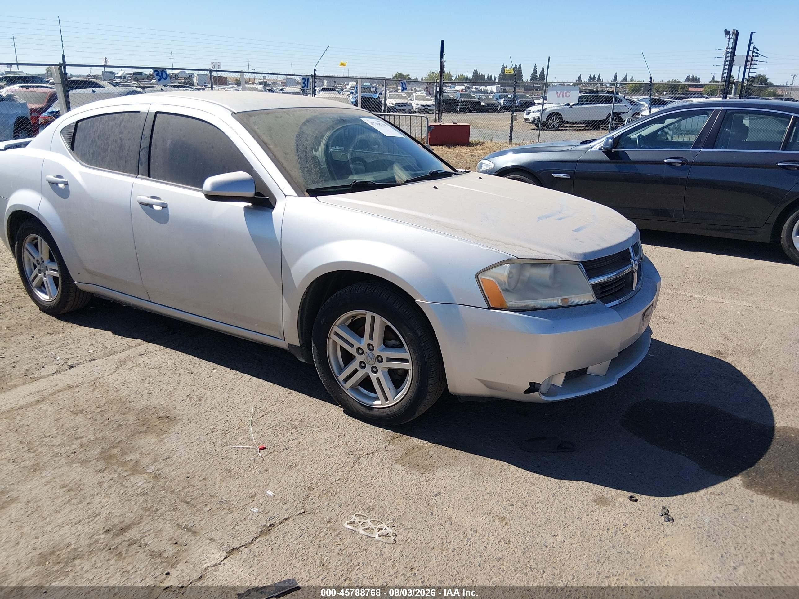 2010 Dodge Avenger R/T, VIN 1B3CC5FB4AN203795 — Normal wear