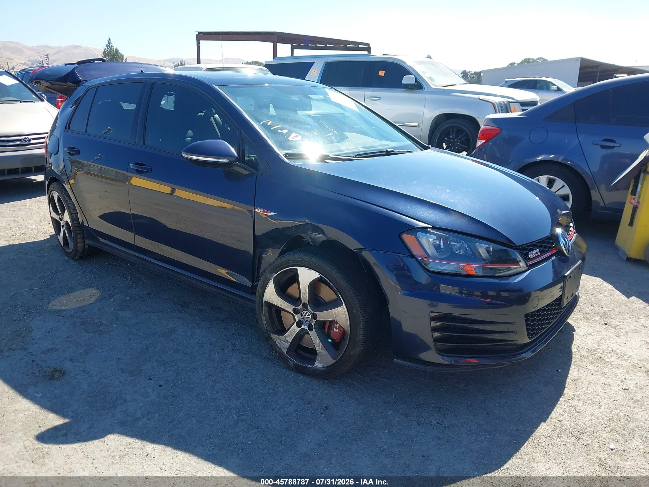 2017 Volkswagen Golf GTI S, VIN 3VW447AU3HM073210 — Normal wear