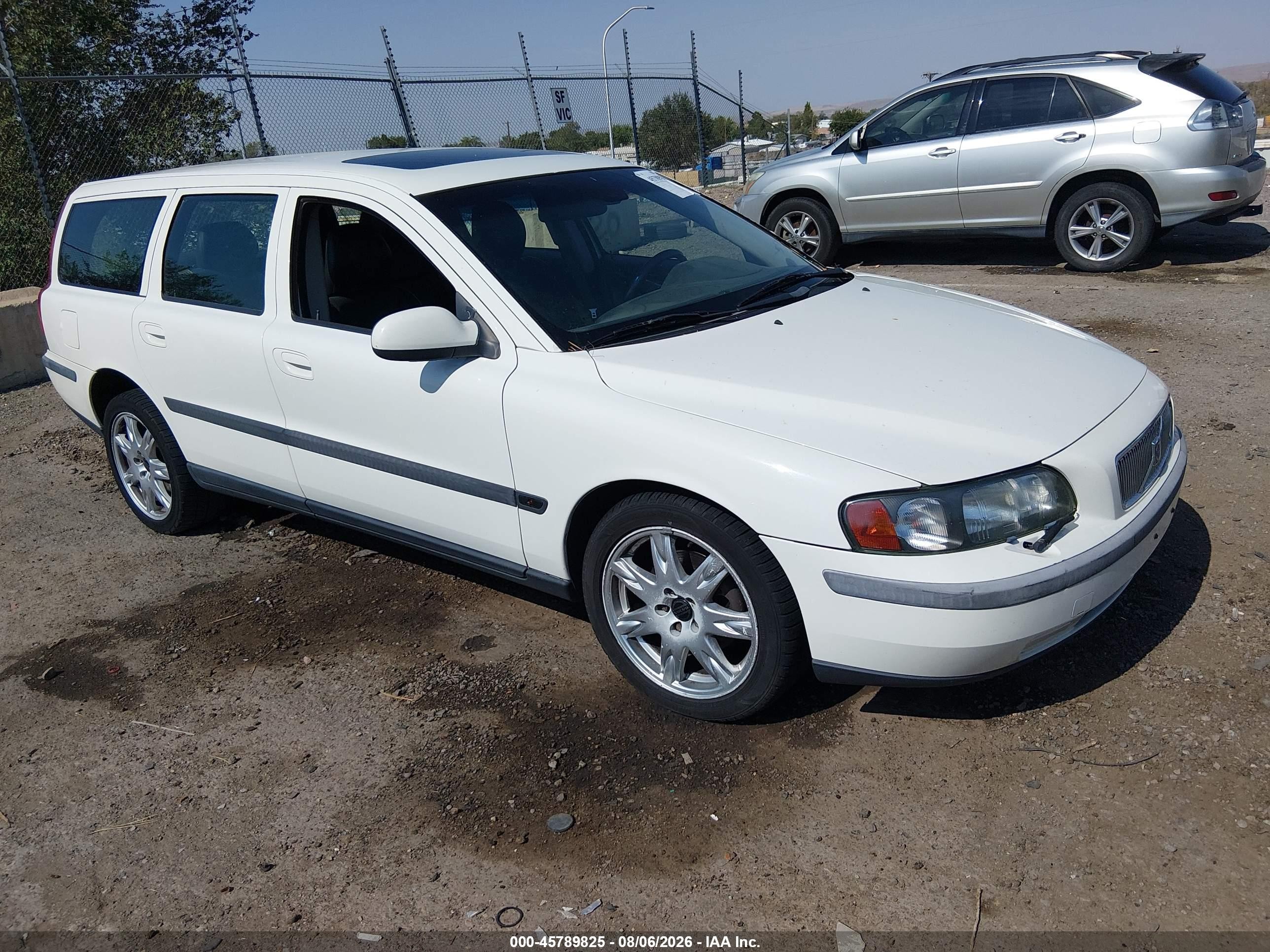 2003 Volvo V70, VIN YV1SJ59H532332210 — Normal wear