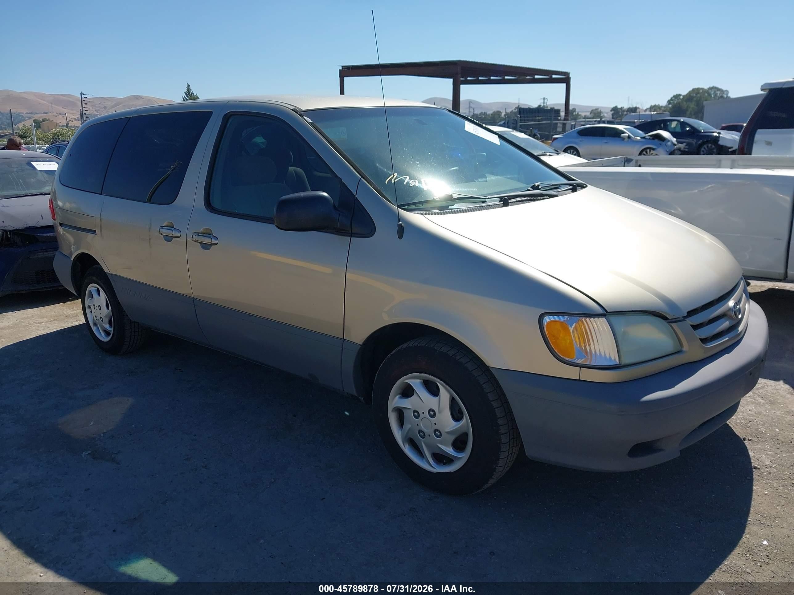2001 Toyota Sienna CE, VIN 4T3ZF19C71U371808 — Normal wear
