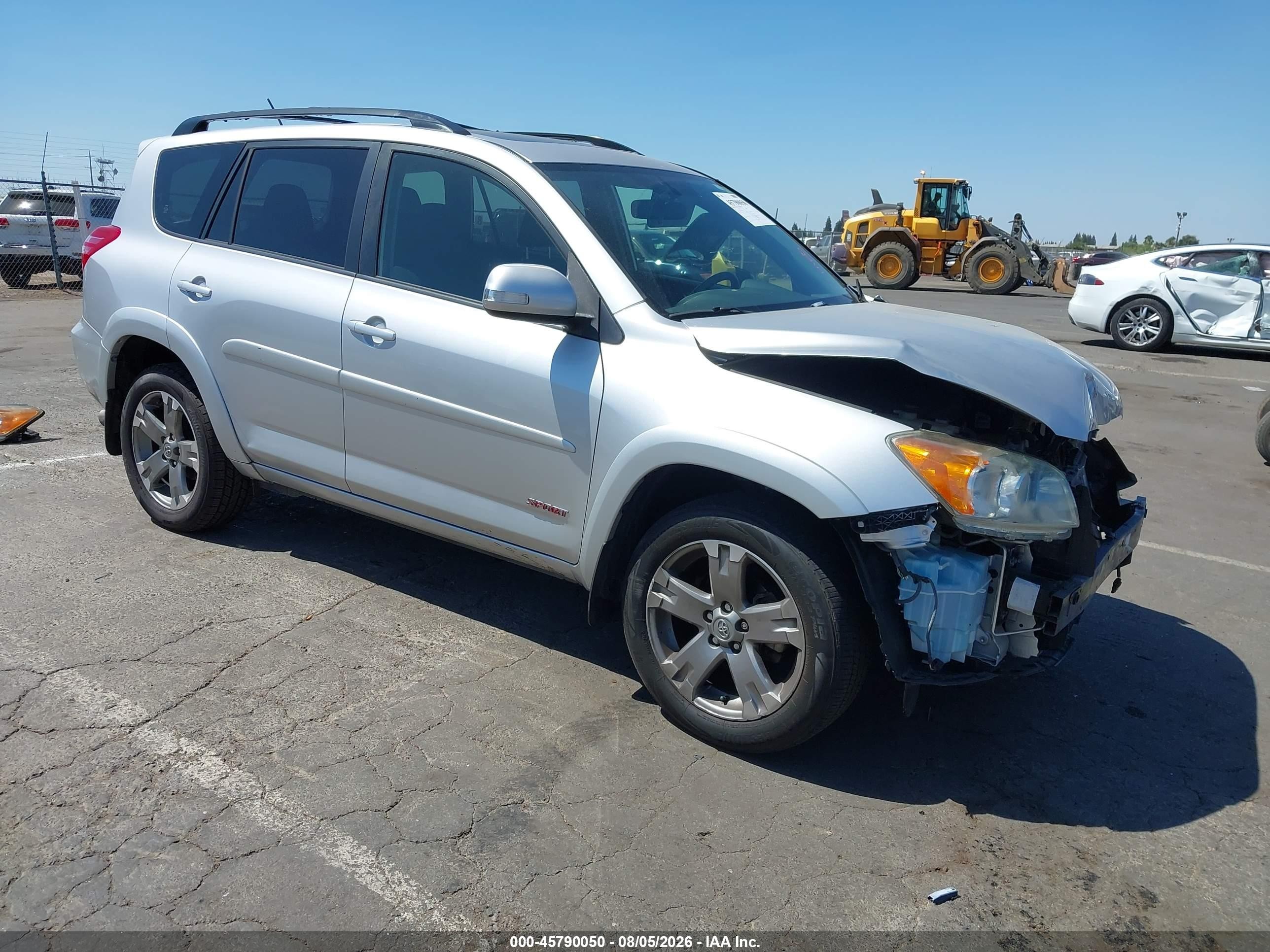 2012 Toyota RAV4 Sport, VIN JTMRF4DV3C5058162 — Перед