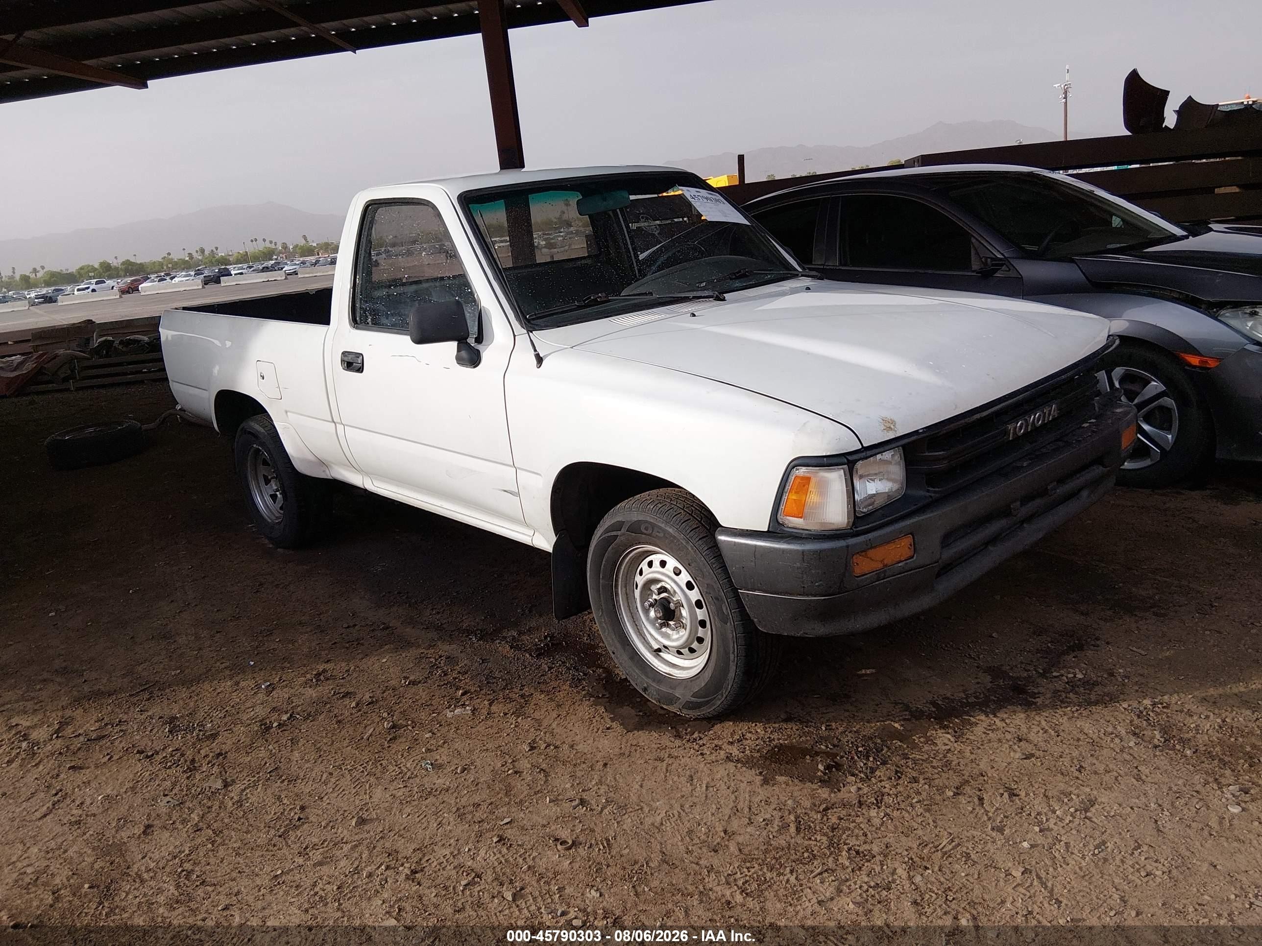 1991 Toyota Pickup, VIN JT4RN81A3M5101931 — Side