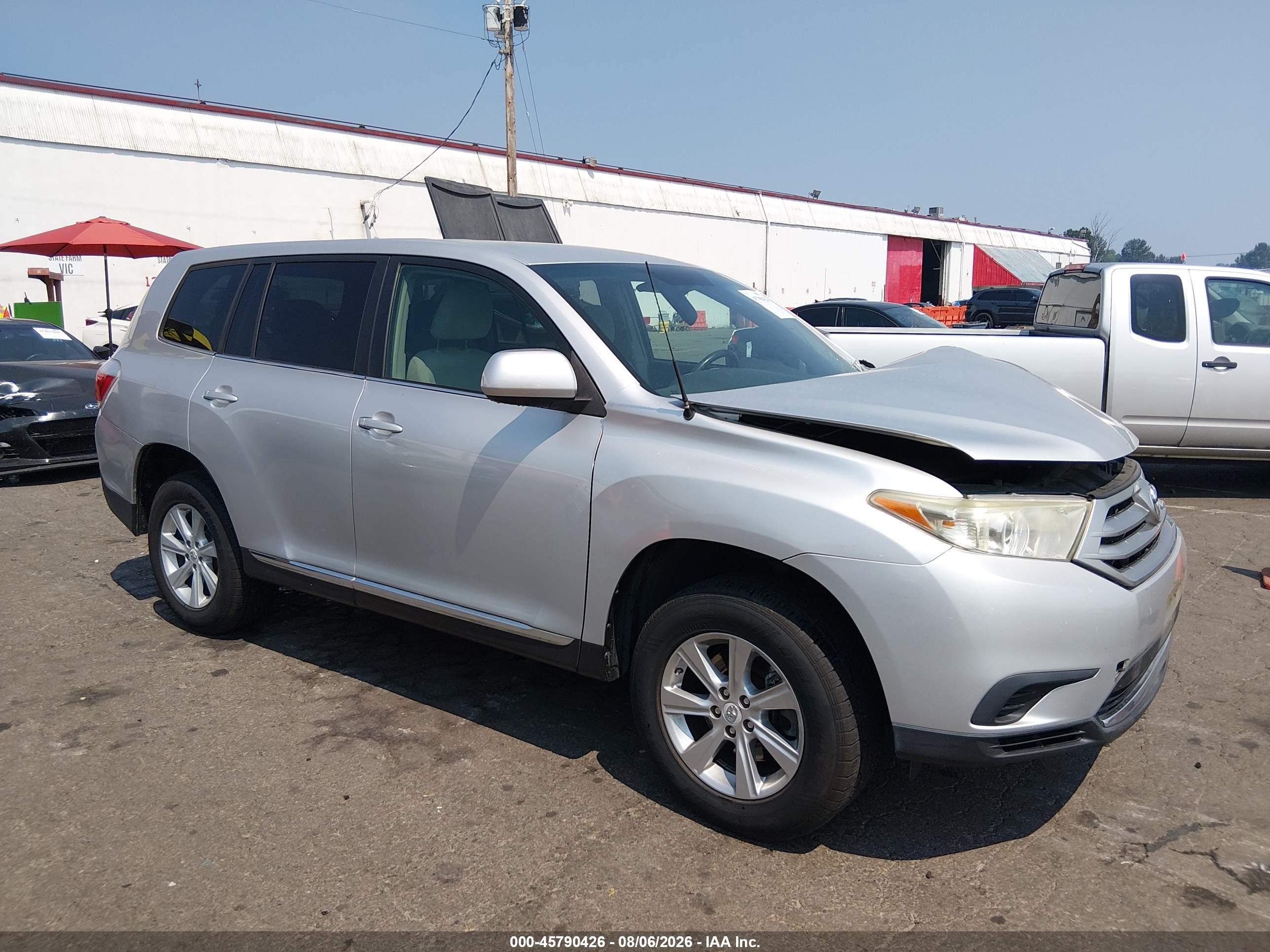 2011 Toyota Highlander SE, VIN 5TDZA3EH4BS010180 — Normal wear