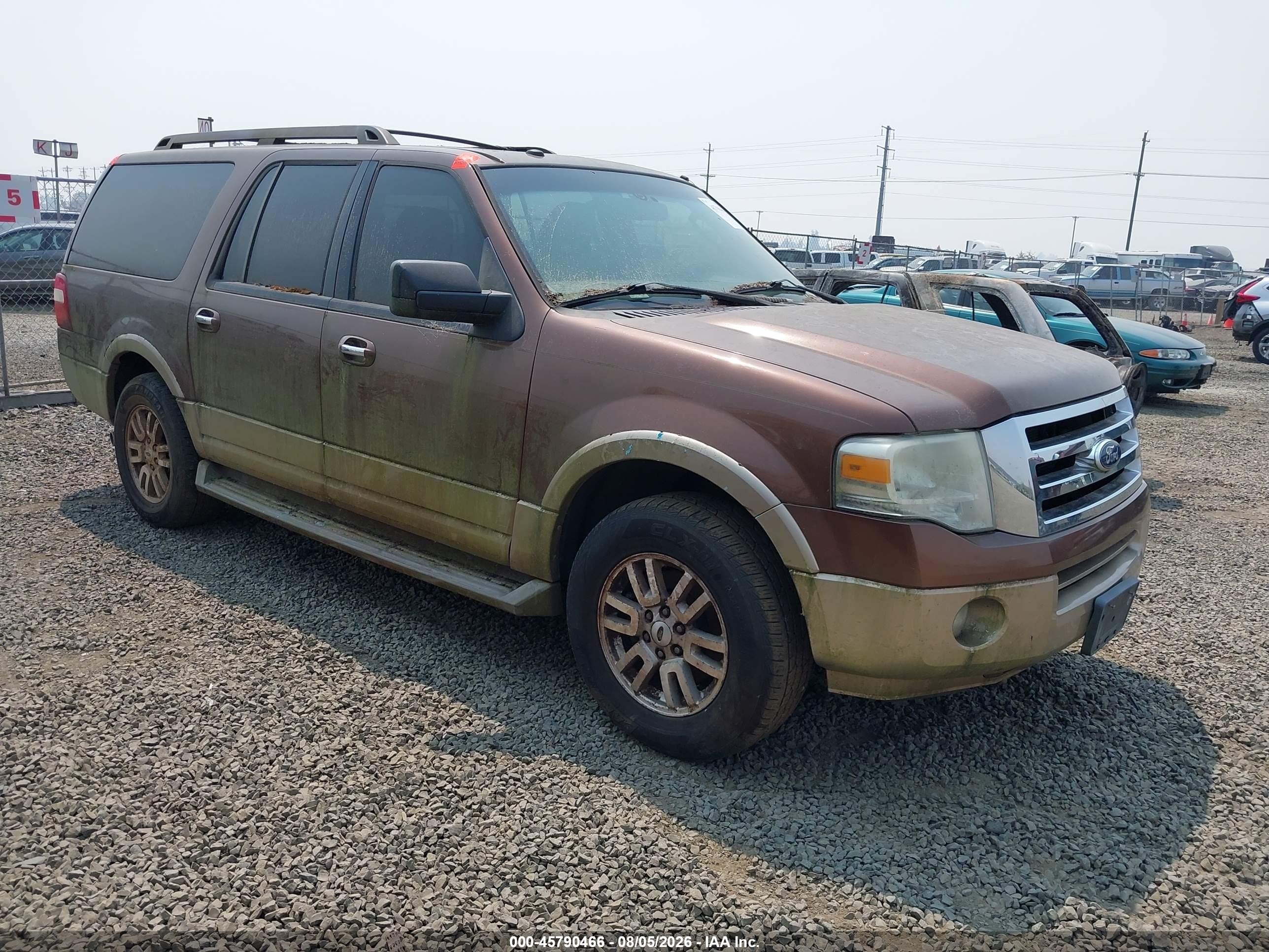 2011 Ford Expedition Max XLT, VIN 1FMJK1H5XBEF47184 — Normal wear