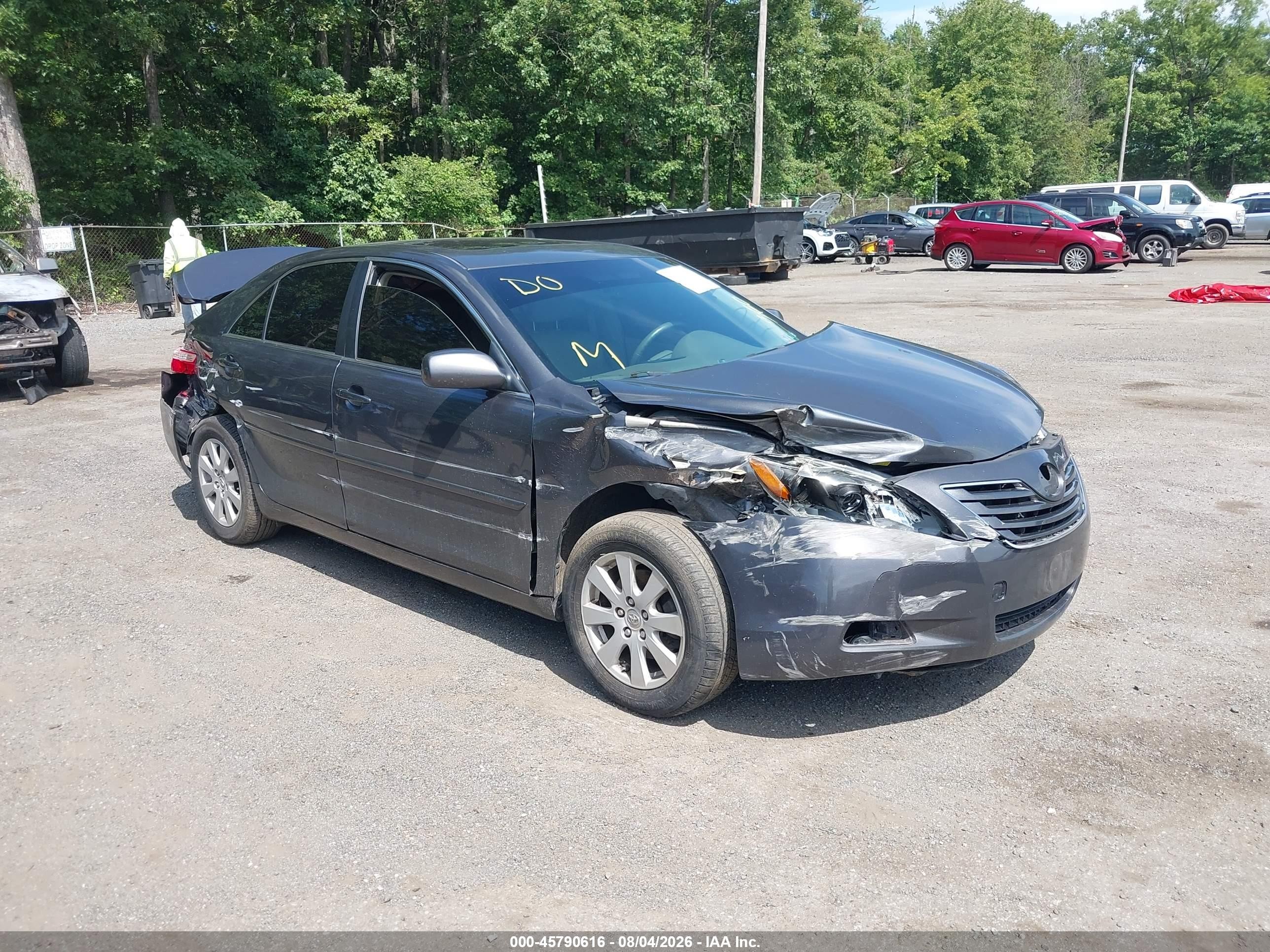 2009 Toyota Camry LE, VIN 4T1BE46KX9U402930 — Side