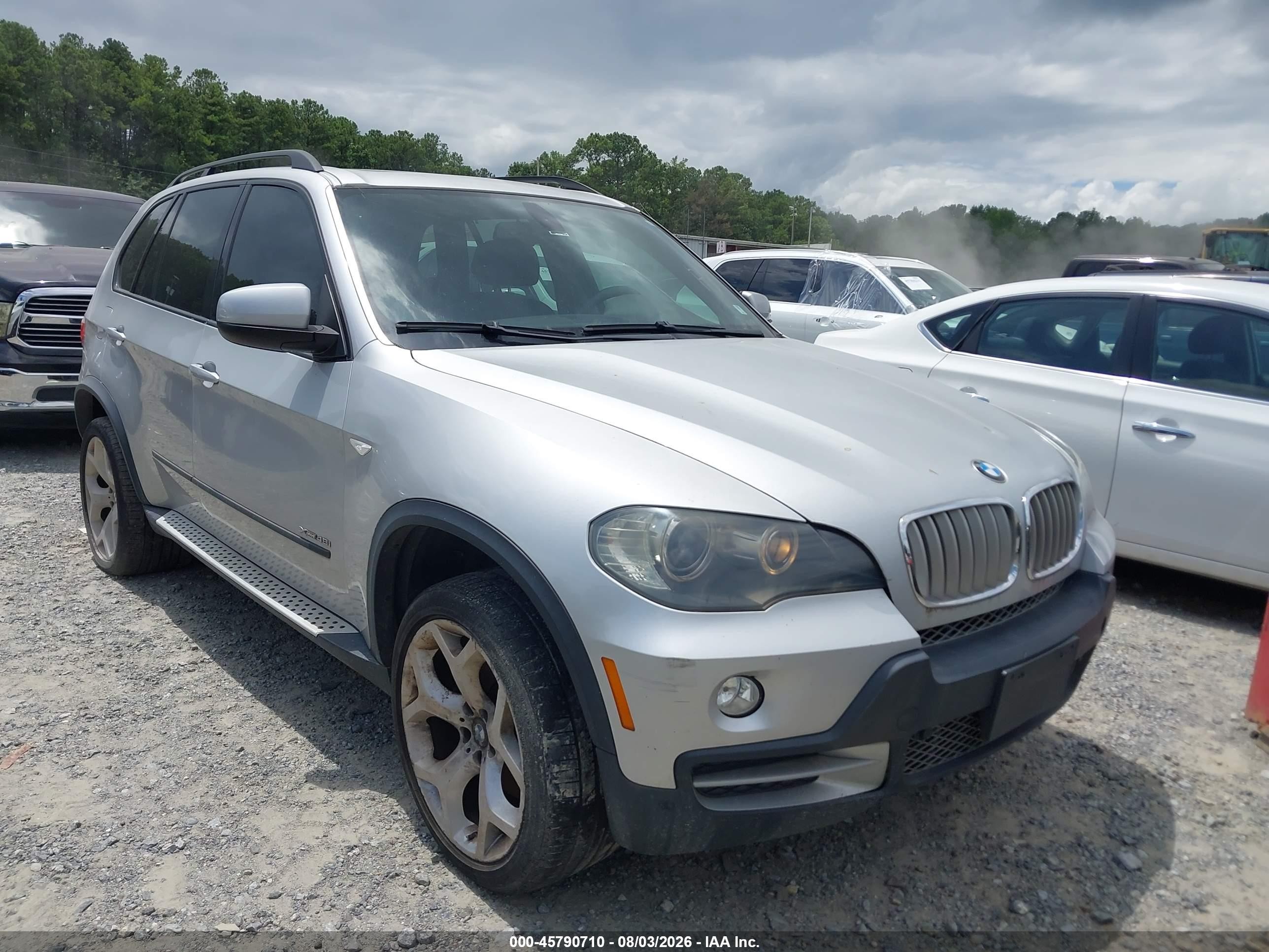 2009 BMW X5 48i, VIN 5UXFE83569L170844 — Normal wear