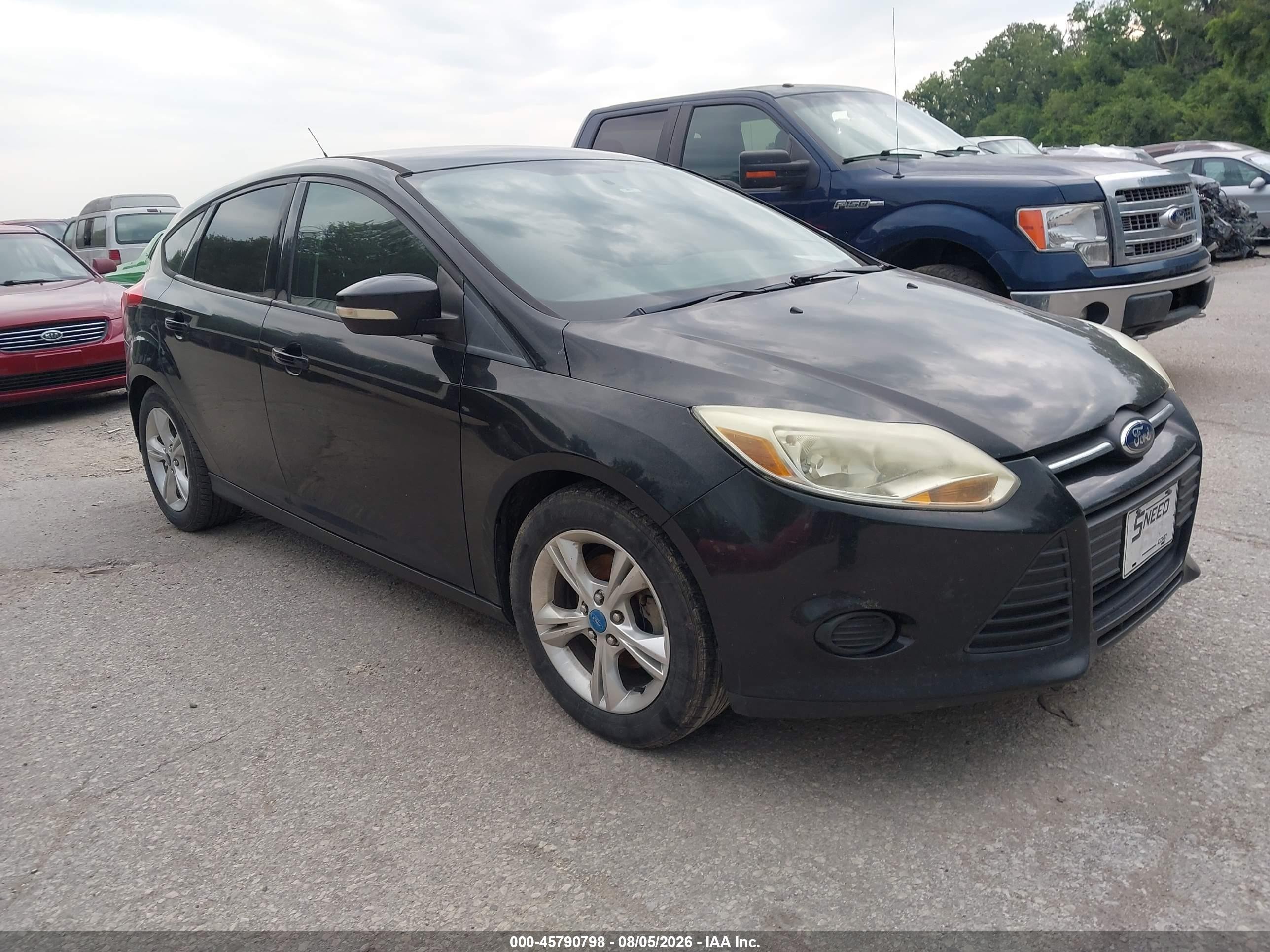 2013 Ford Focus SE, VIN 1FADP3K20DL342944 — Обычный износ