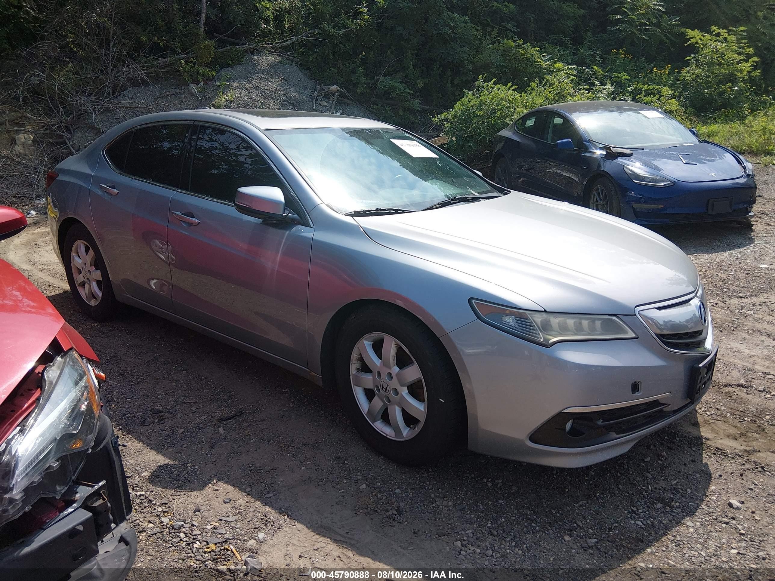 2015 Acura TLX V6, VIN 19UUB2F33FA010115 — Normal wear