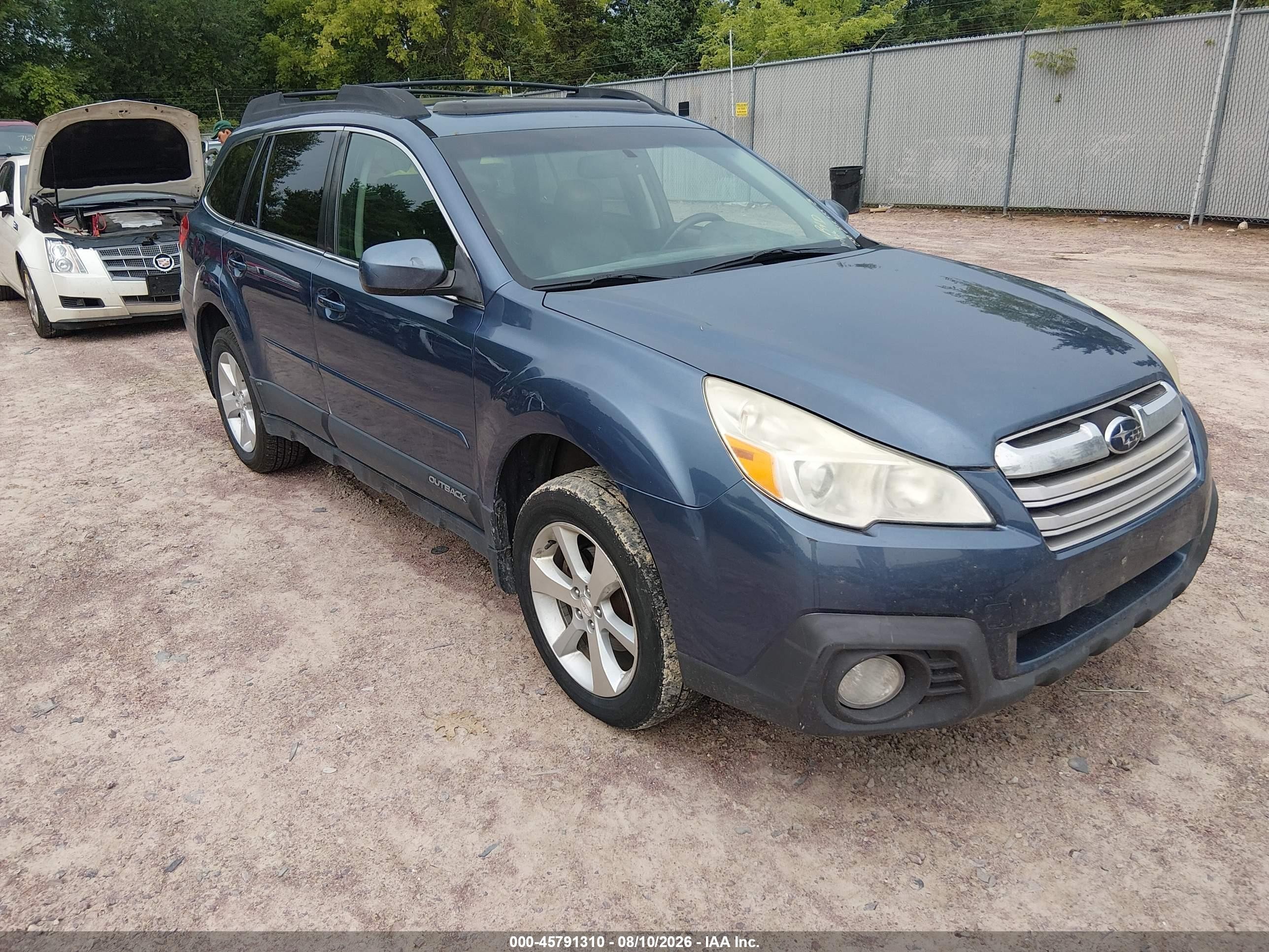2013 Subaru Outback Limited, VIN 4S4BRCLCXD3242381 — Normal wear