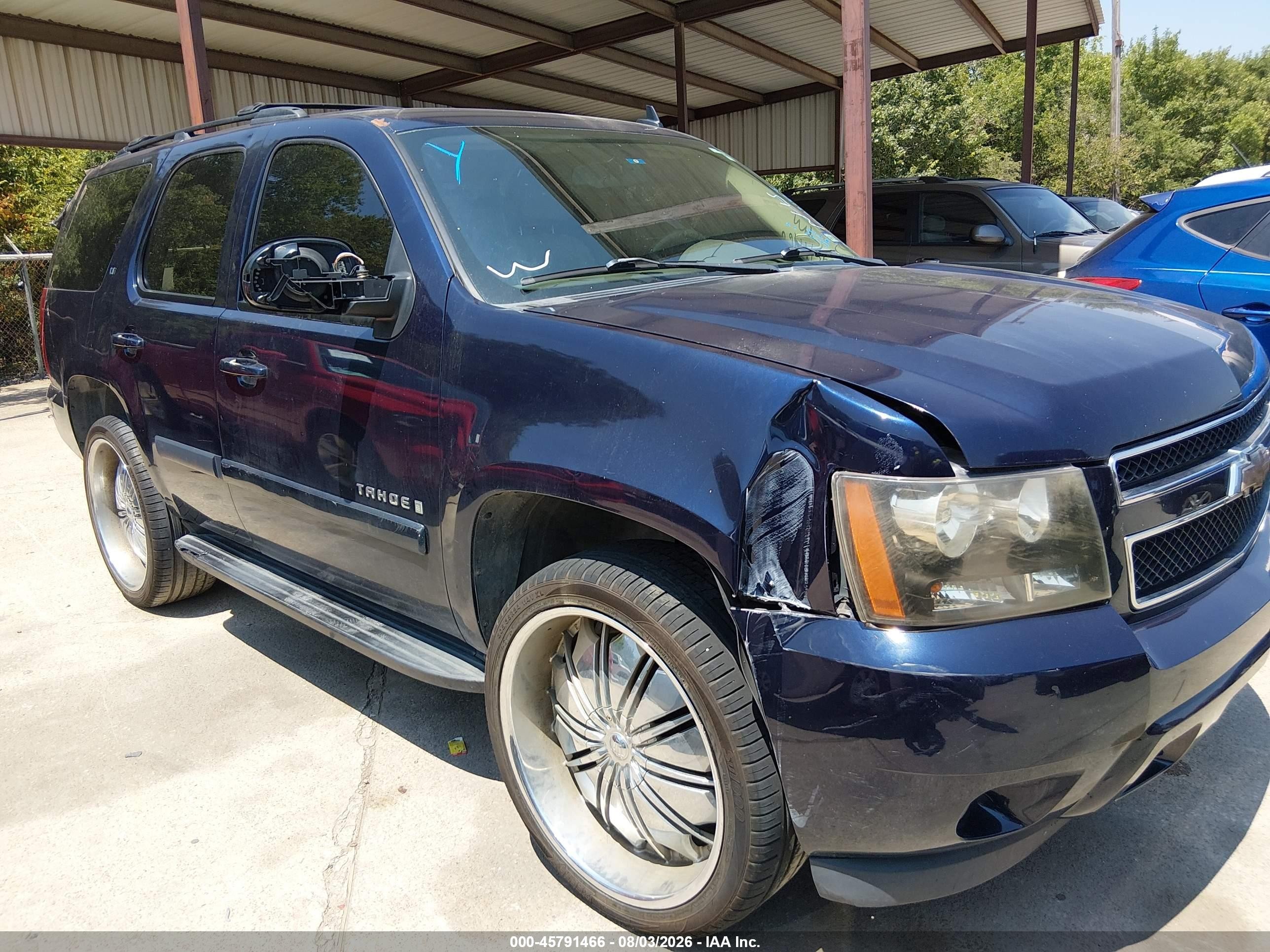 2009 Chevrolet Tahoe 2LT, VIN 1GNFC23069R158013 — Normal wear