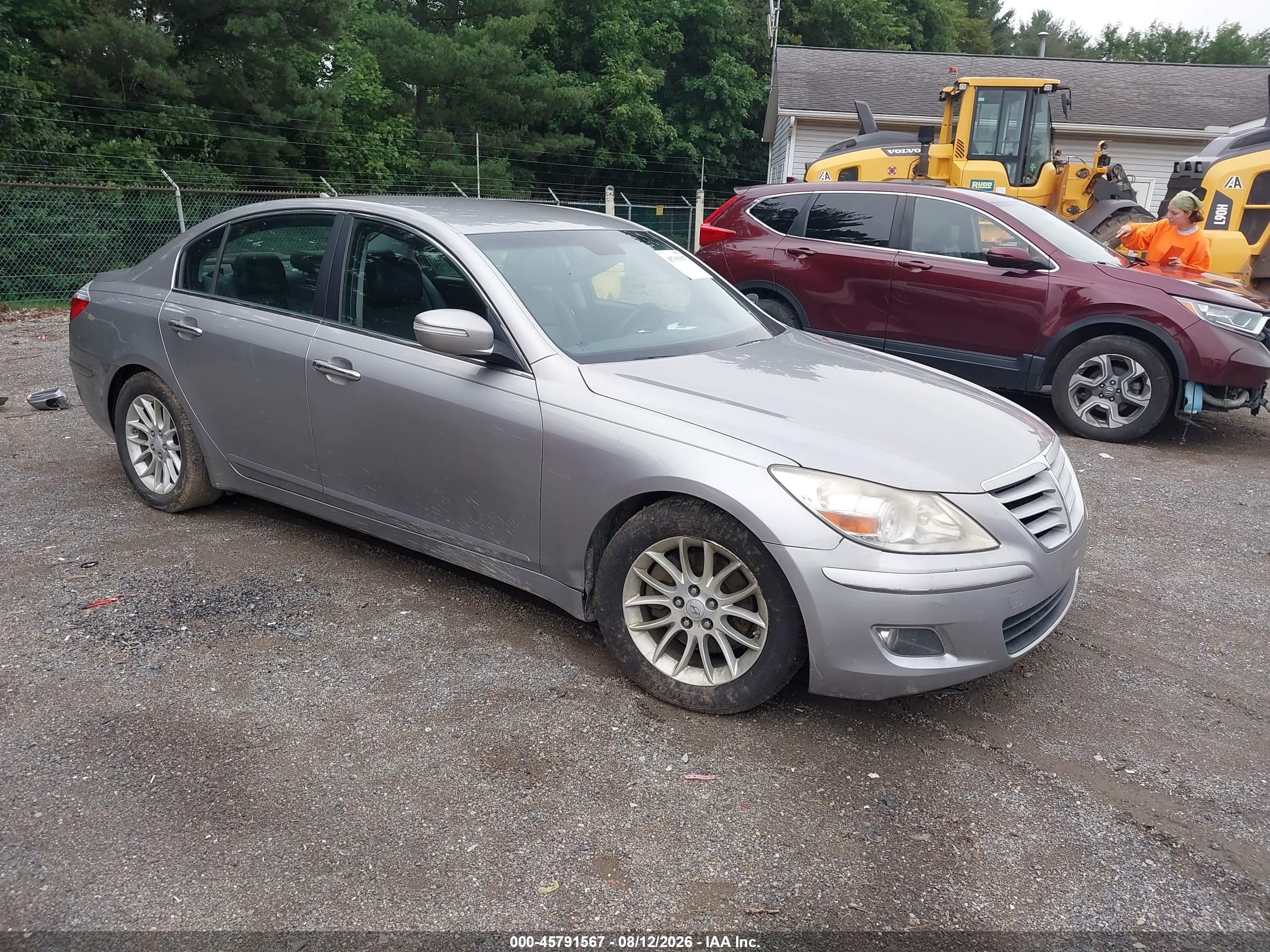 2011 Hyundai Genesis, VIN KMHGC4DE2BU113216 — Normal wear
