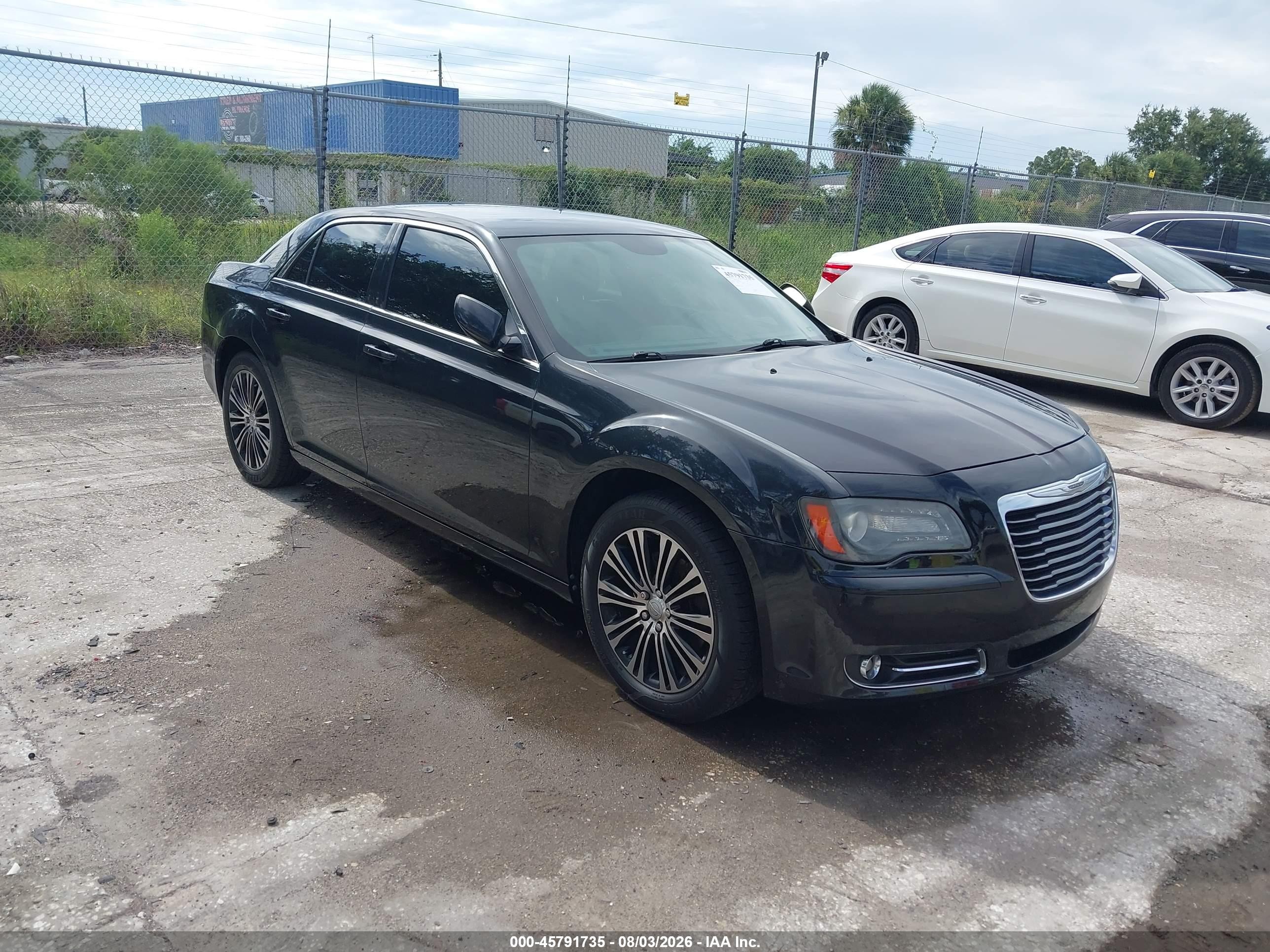2014 Chrysler 300 S, VIN 2C3CCAGGXEH124457 — Механическое