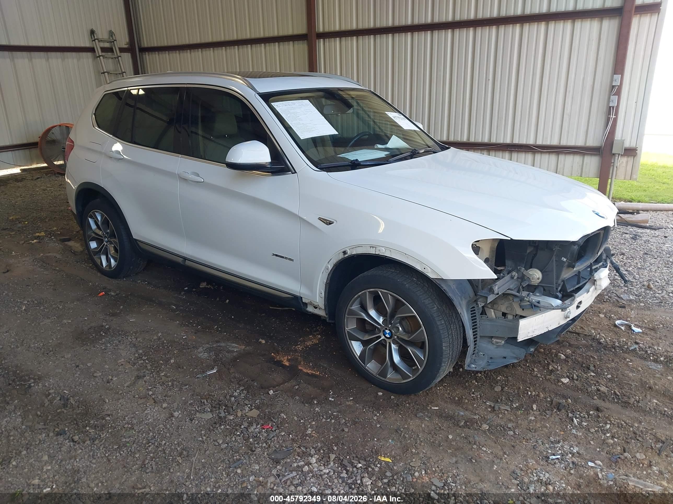 2015 BMW X3 xDrive28i, VIN 5UXWX9C58F0D52383 — Front end
