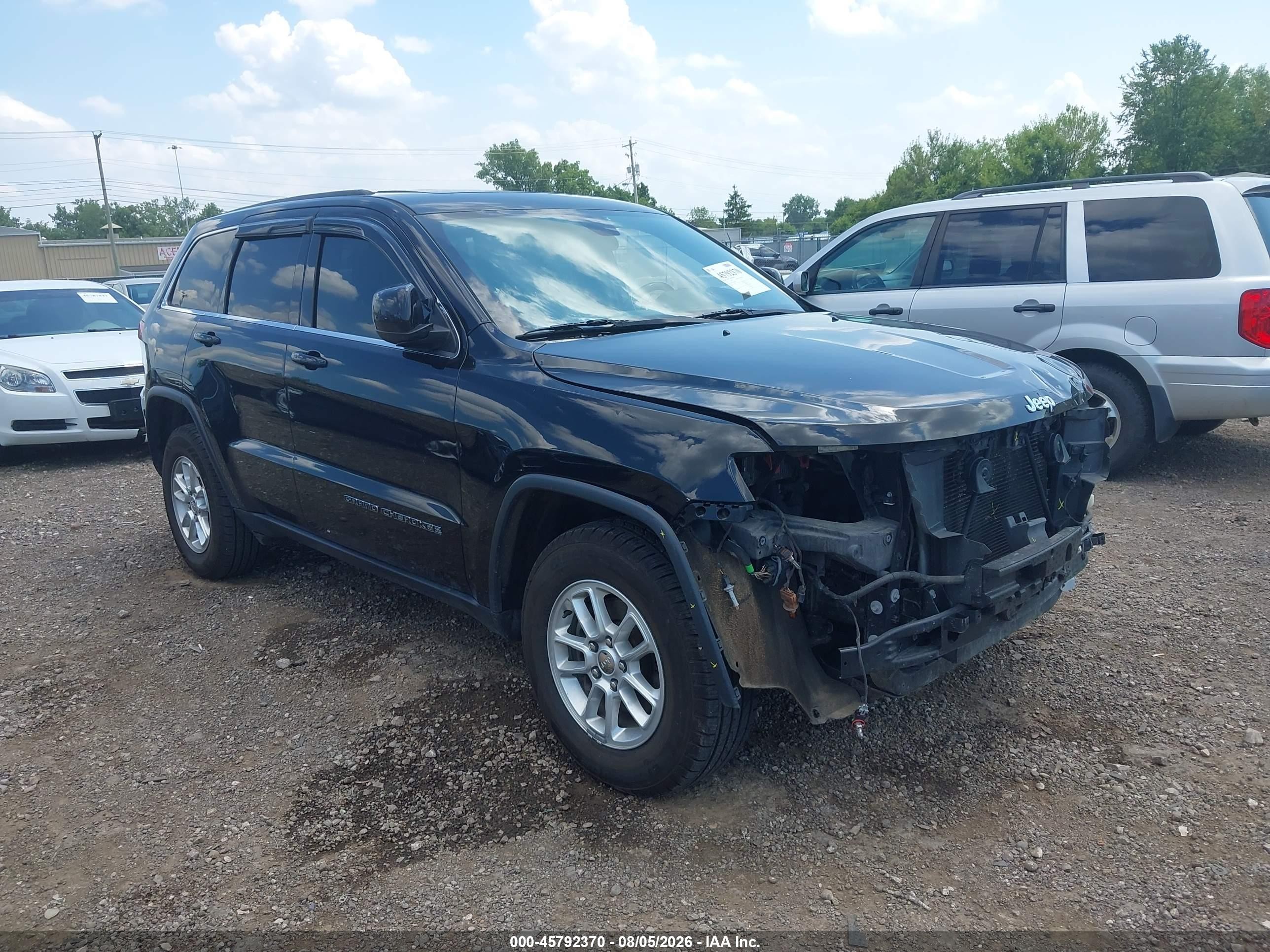 2018 Jeep Grand Cherokee Laredo E, VIN 1C4RJFAG7JC508243 — Перед