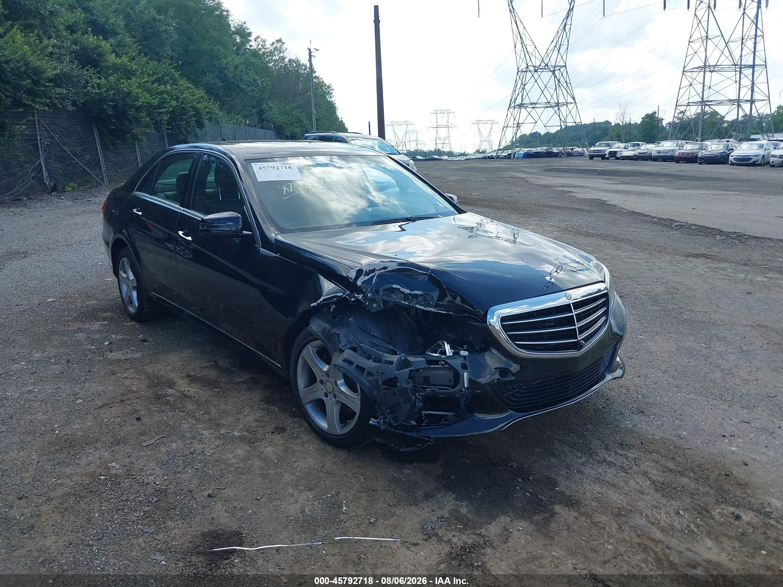 2014 Mercedes-Benz E 350 Sport, VIN WDDHF5KBXEA850710 — Front end