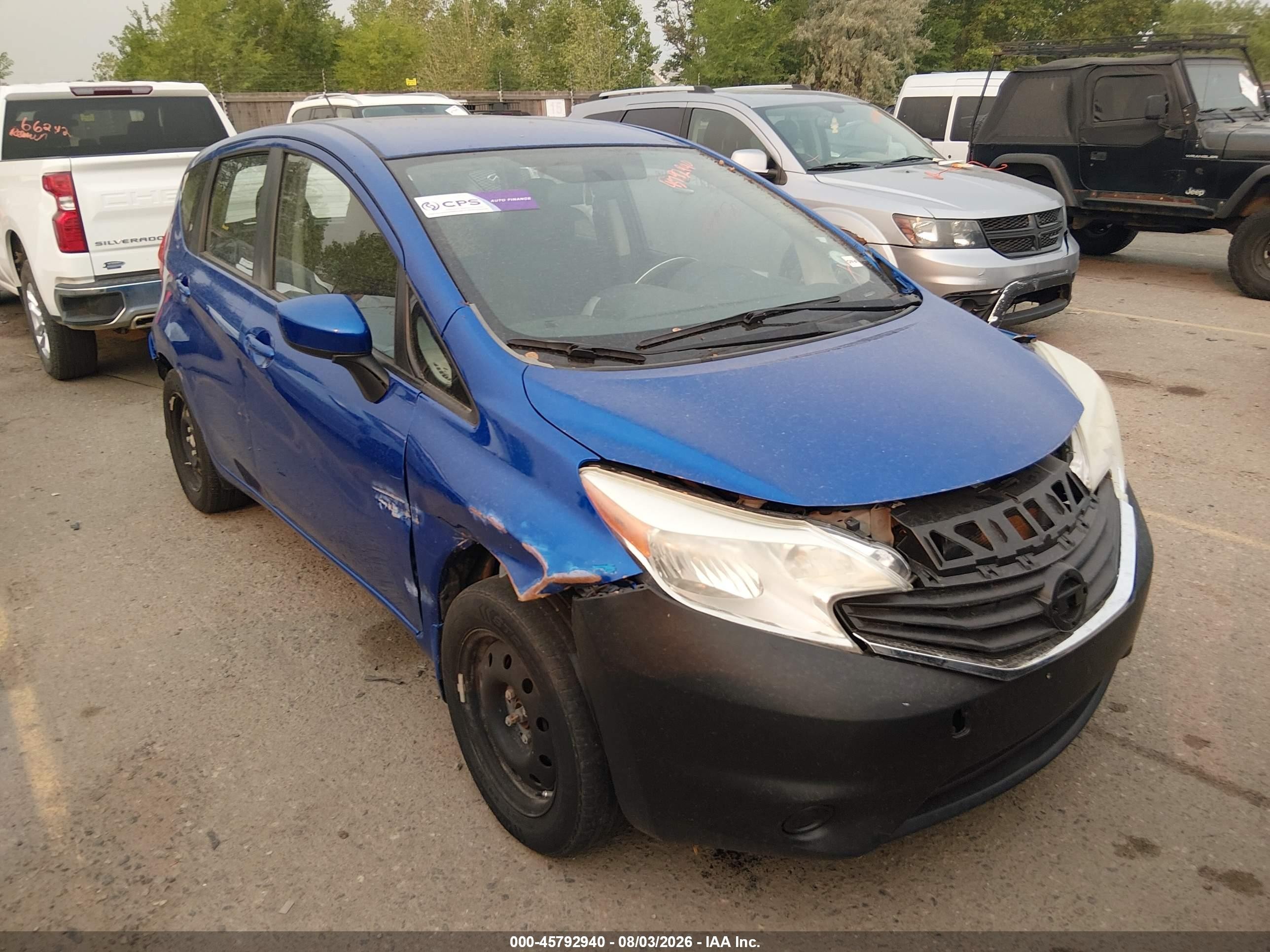 2015 Nissan Note S, VIN 3N1CE2CP6FL400601 — Перед