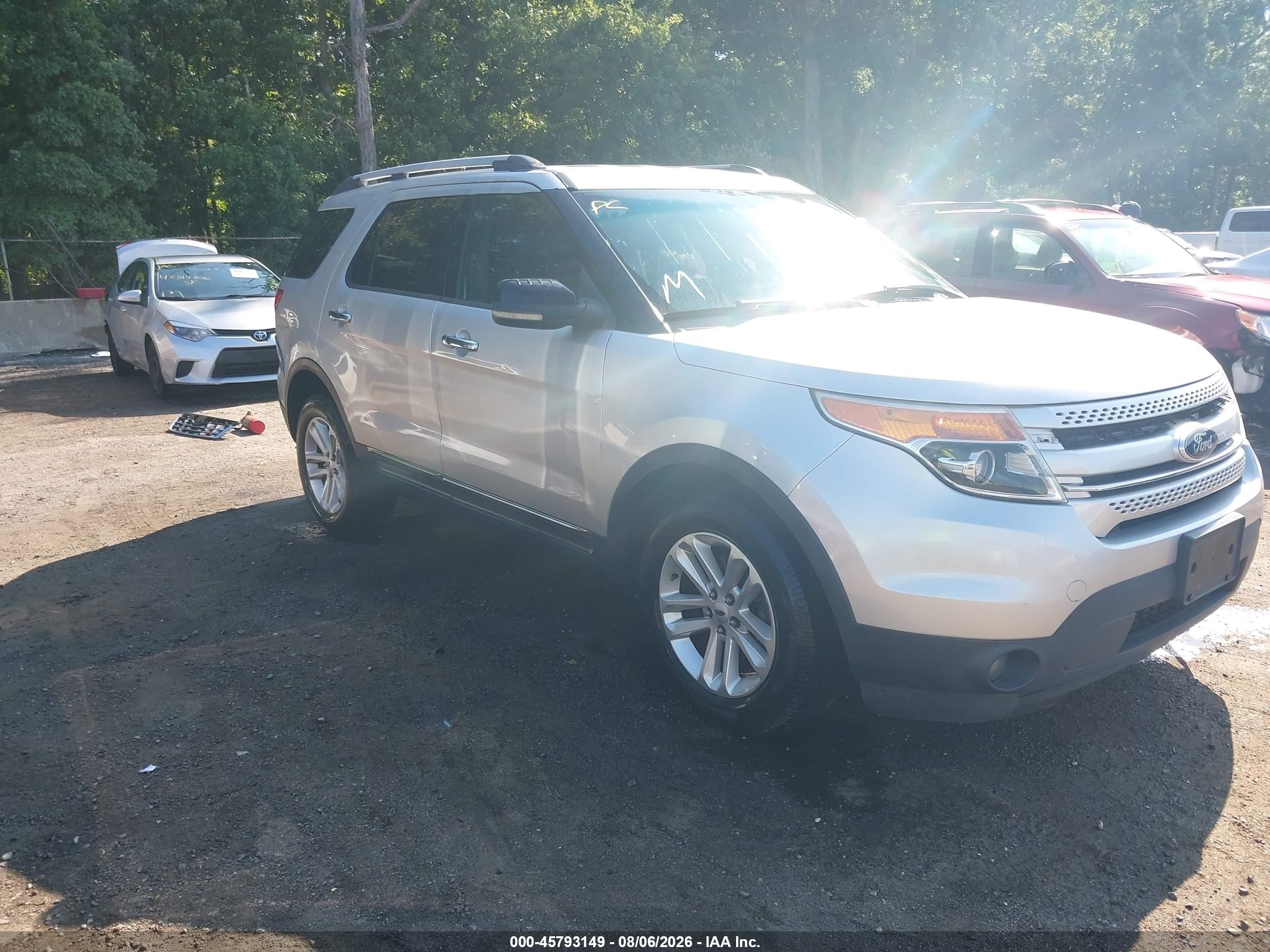 2012 Ford Explorer XLT, VIN 1FMHK8D81CGA02326 — Rear end