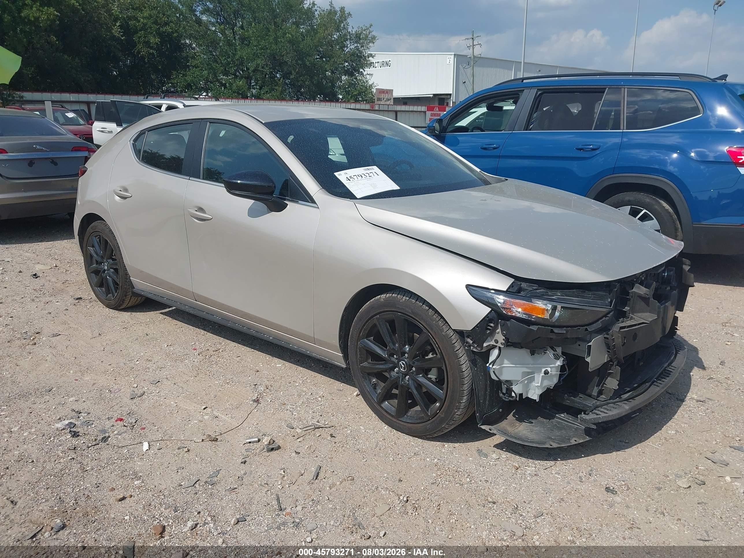 2025 Mazda 3 S Select Sport, VIN JM1BPAKM3S1753710 — Перед